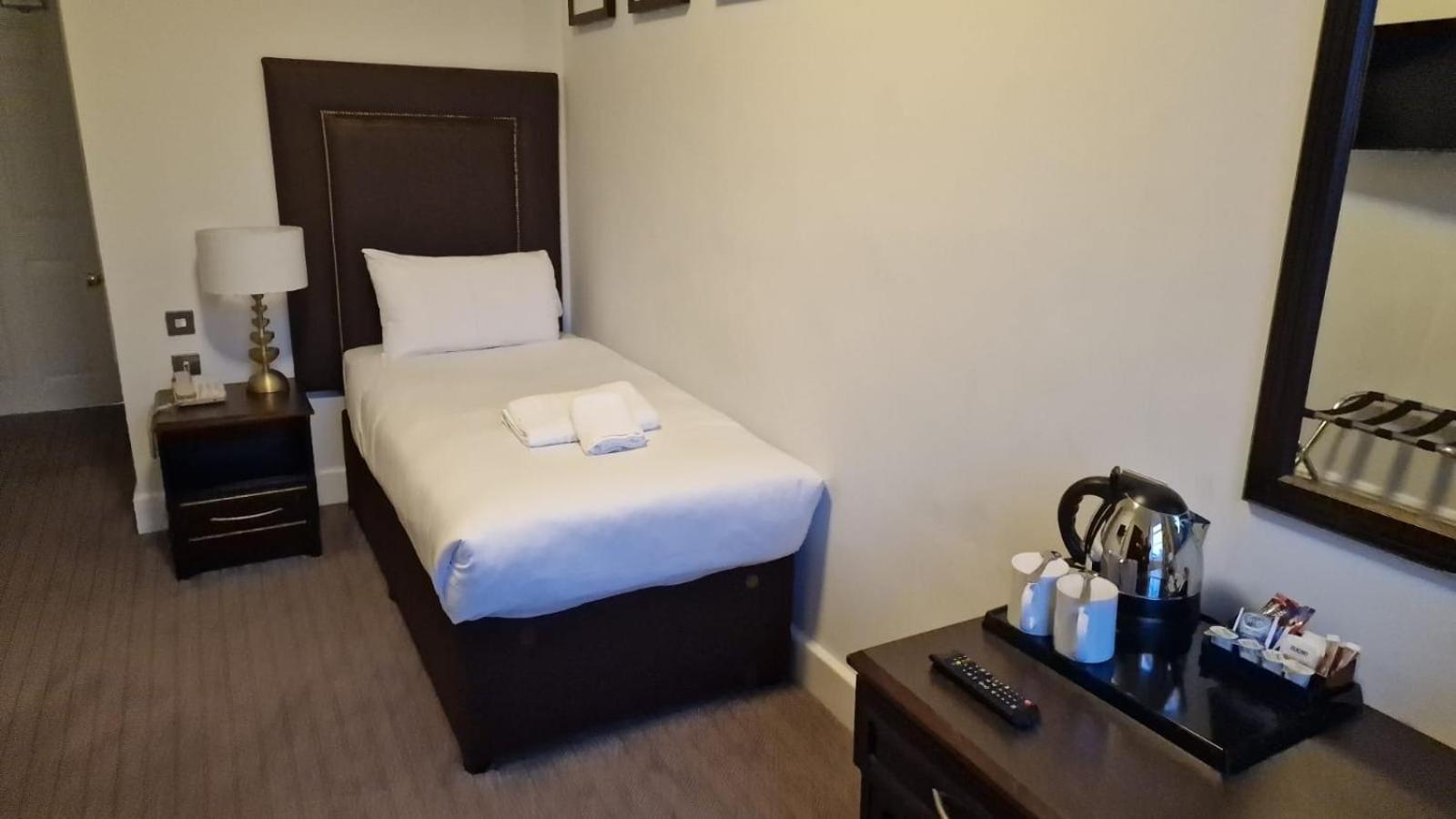 Standard Single Room - Non-Smoking photo 2