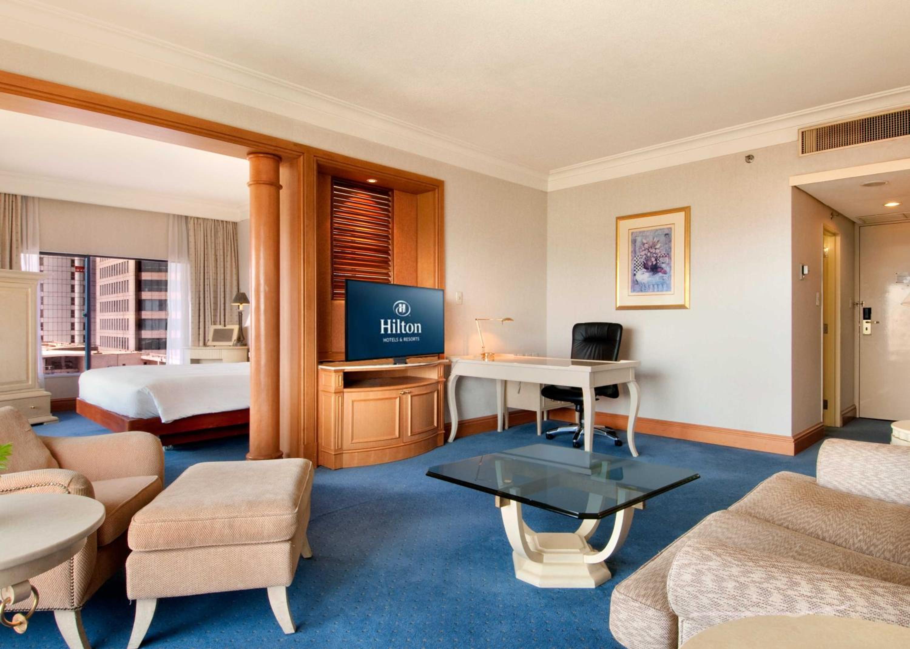 Corner King Suite photo 1