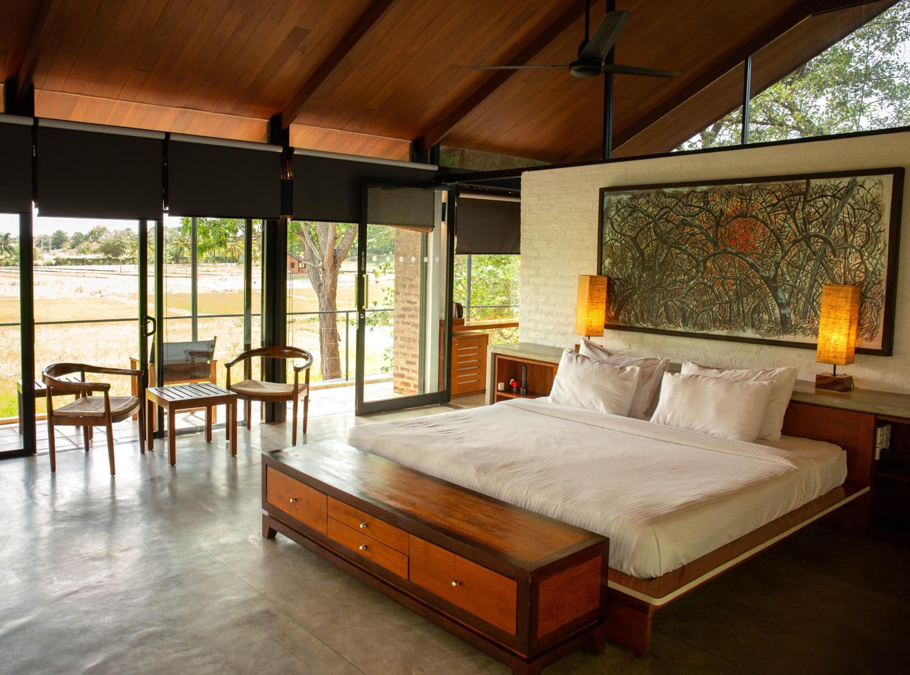 Damunu - Premier Suite (10% off on food)