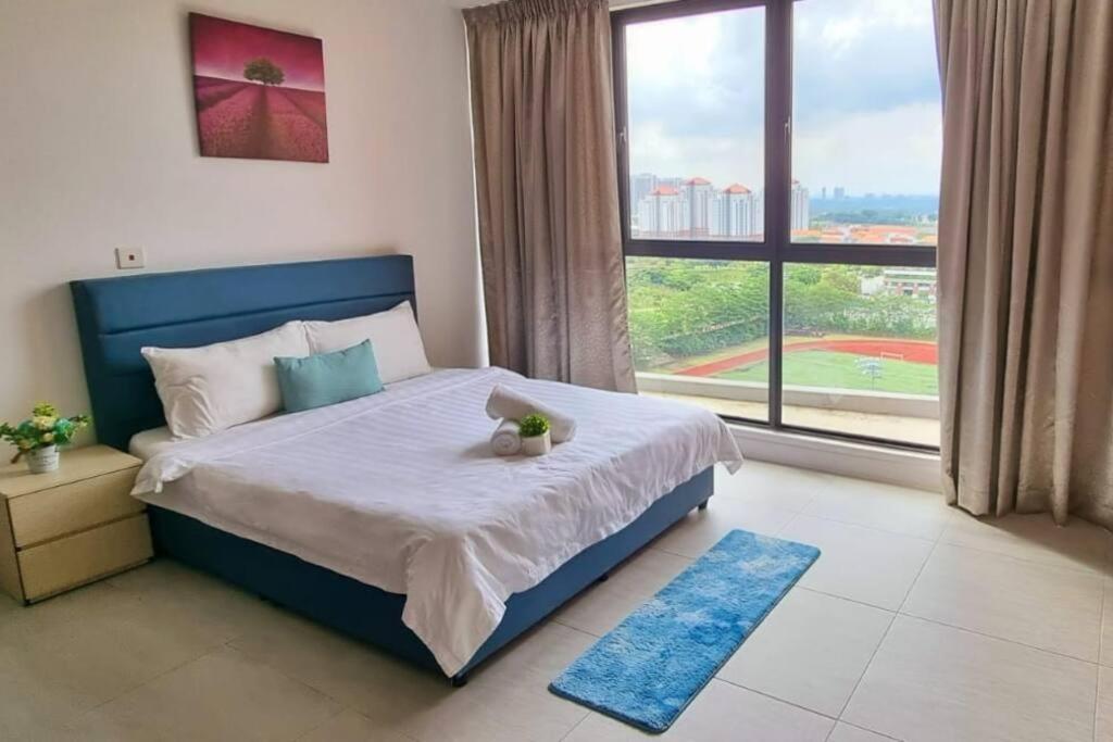 One-Bedroom Apartment - Photo 1