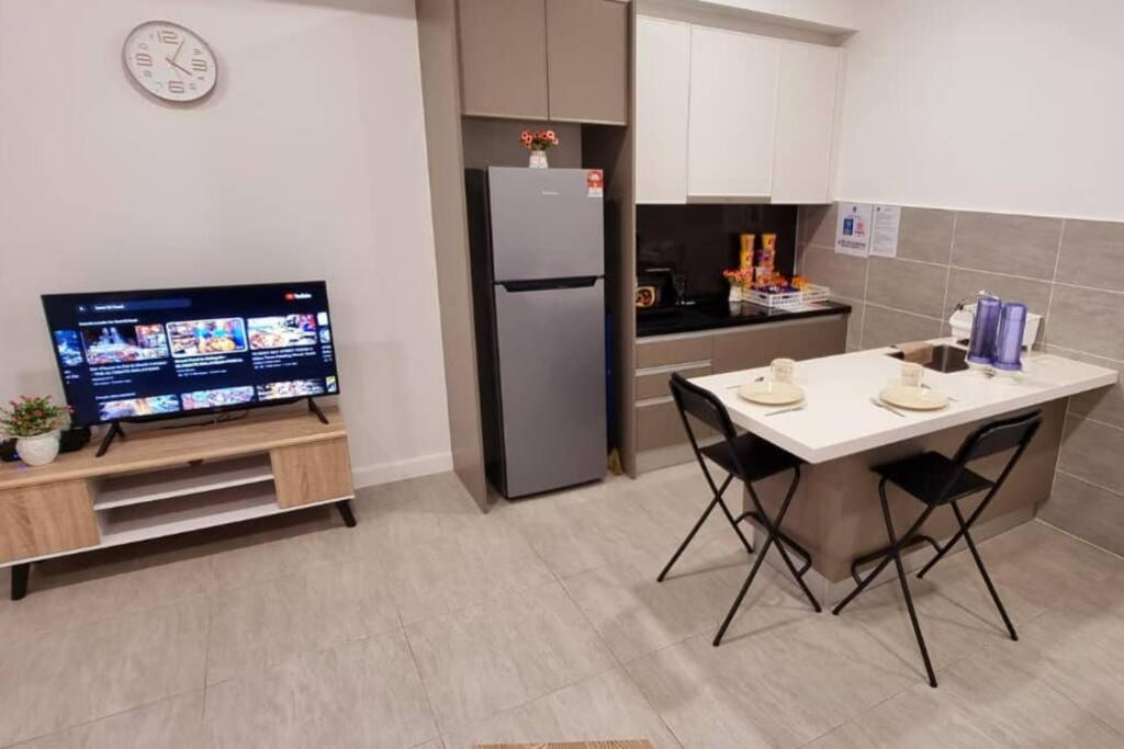 One-Bedroom Apartment - Photo 13