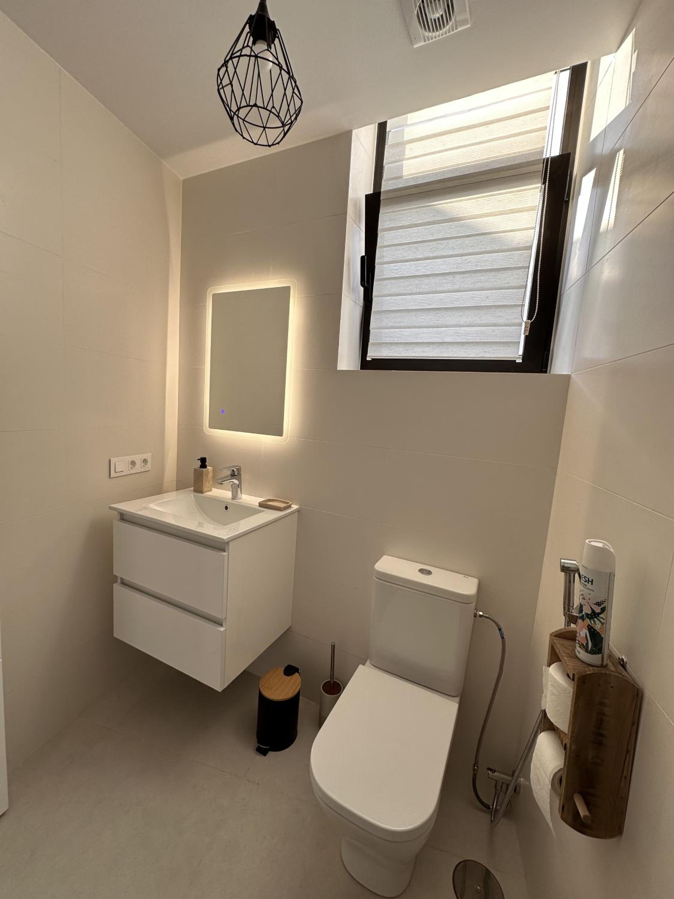 Single Room with Shared Bathroom photo 3