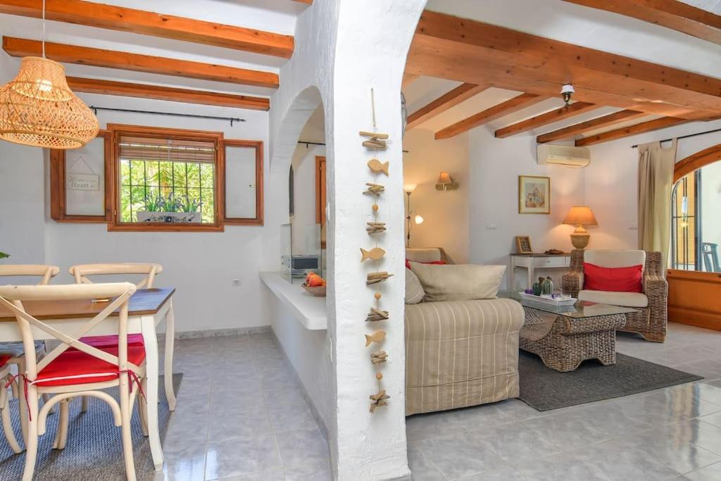 Three-Bedroom House photo 2