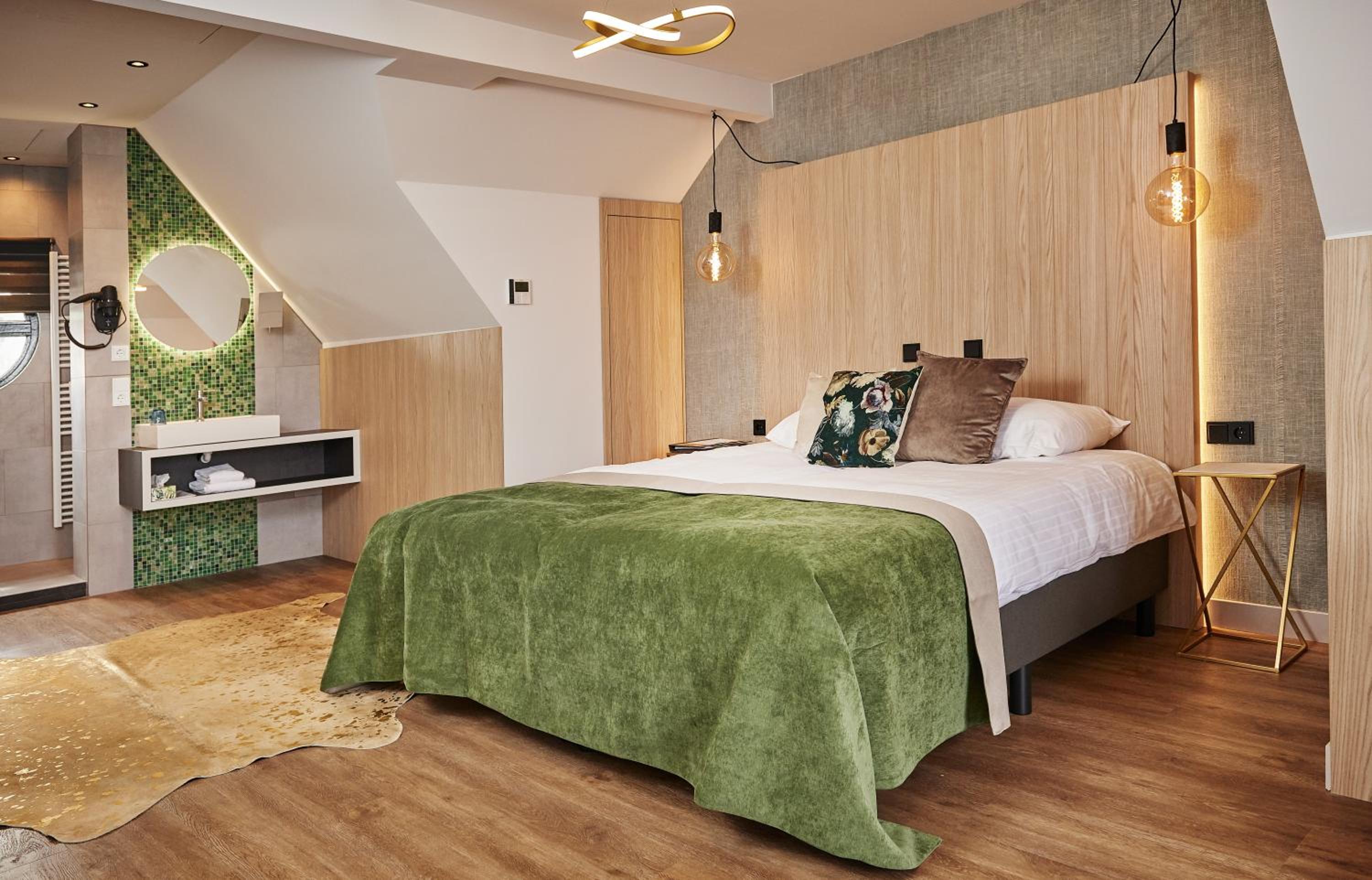 Superior Suite - Photo 1