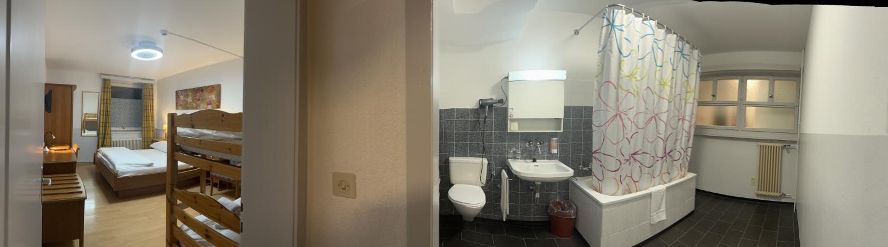 Family Room (2 Adults + 2 Children) photo 1