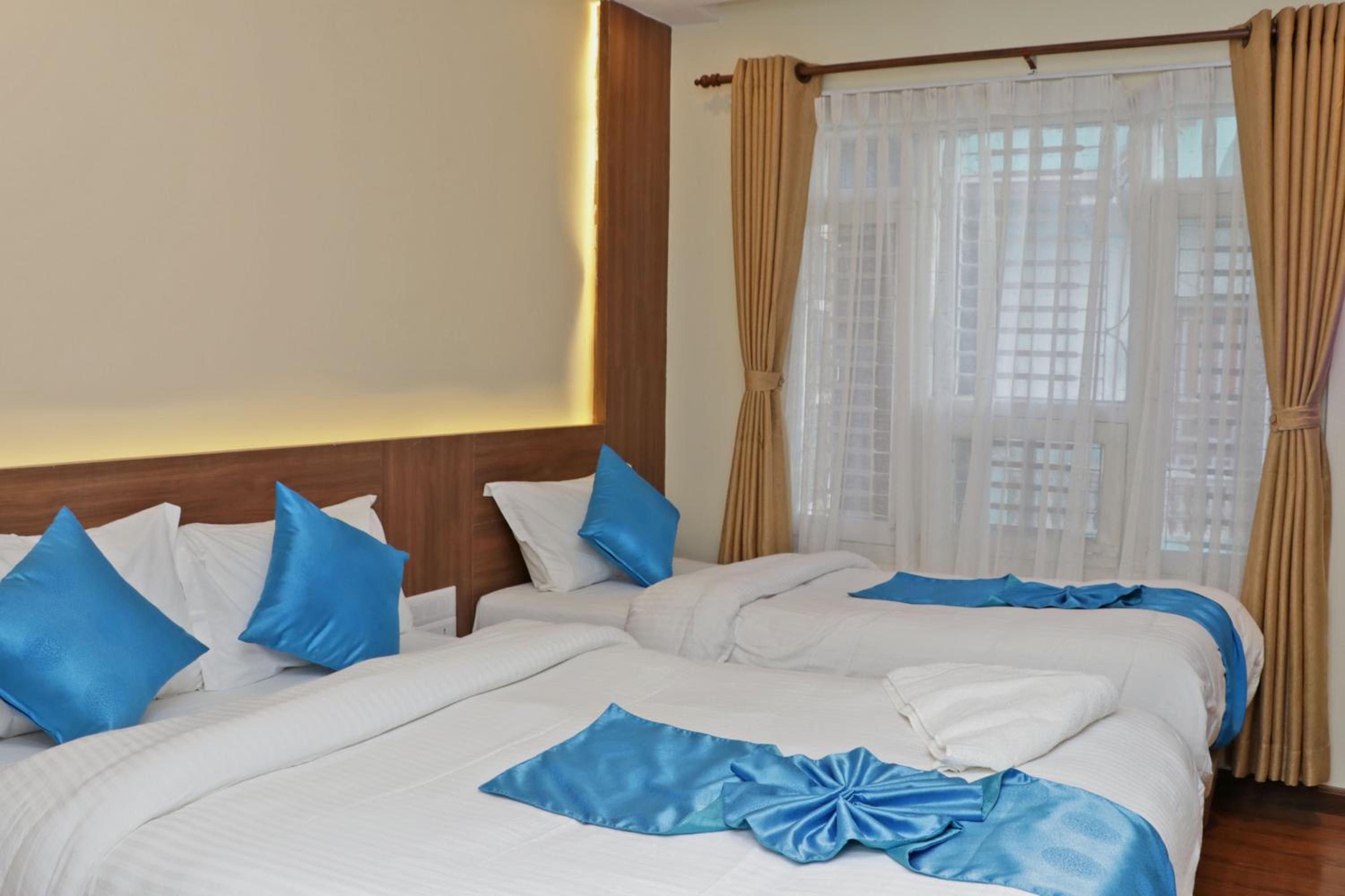 Deluxe Double or Twin Room - Photo 2