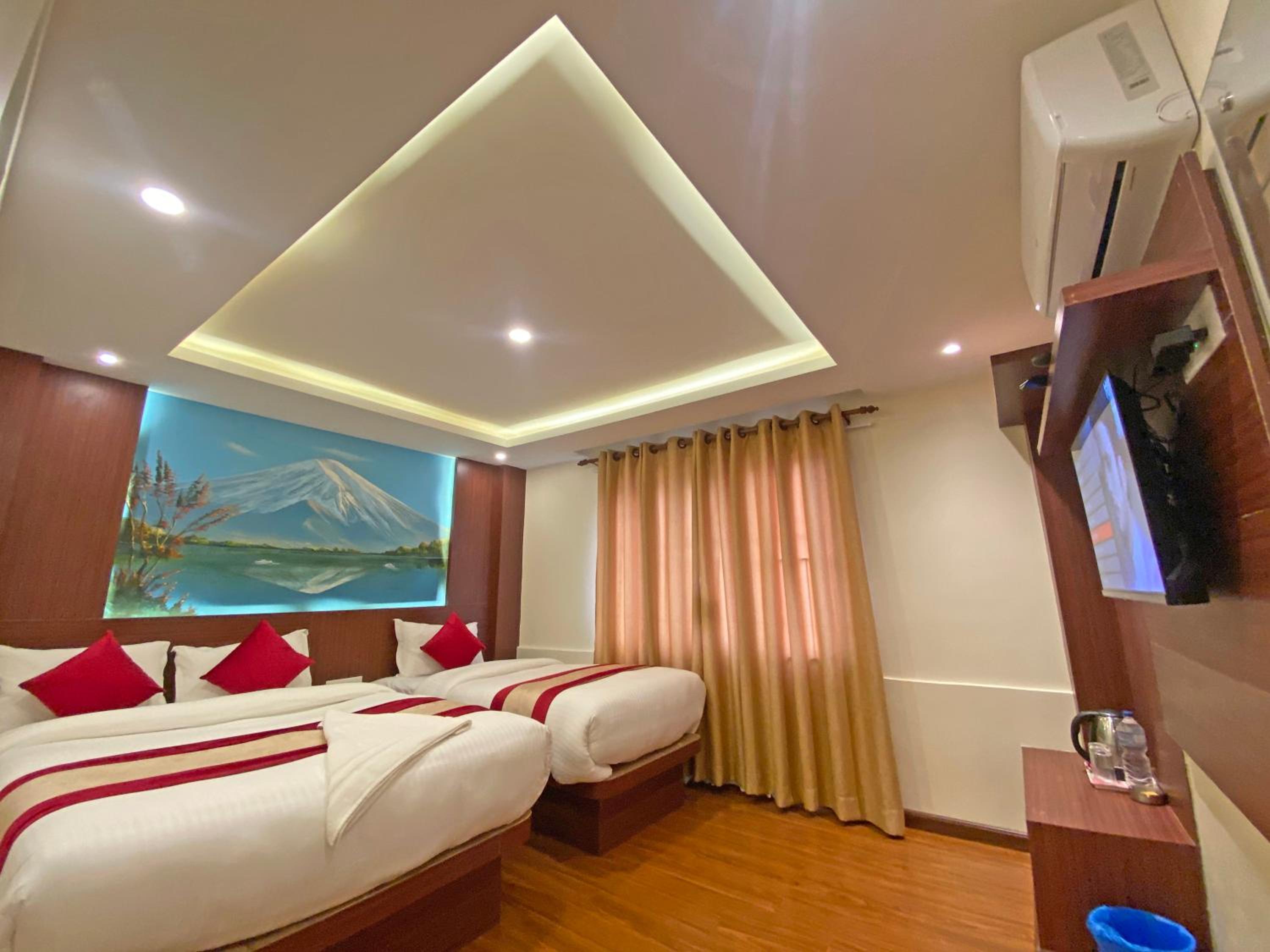 Deluxe Double or Twin Room - Photo 15