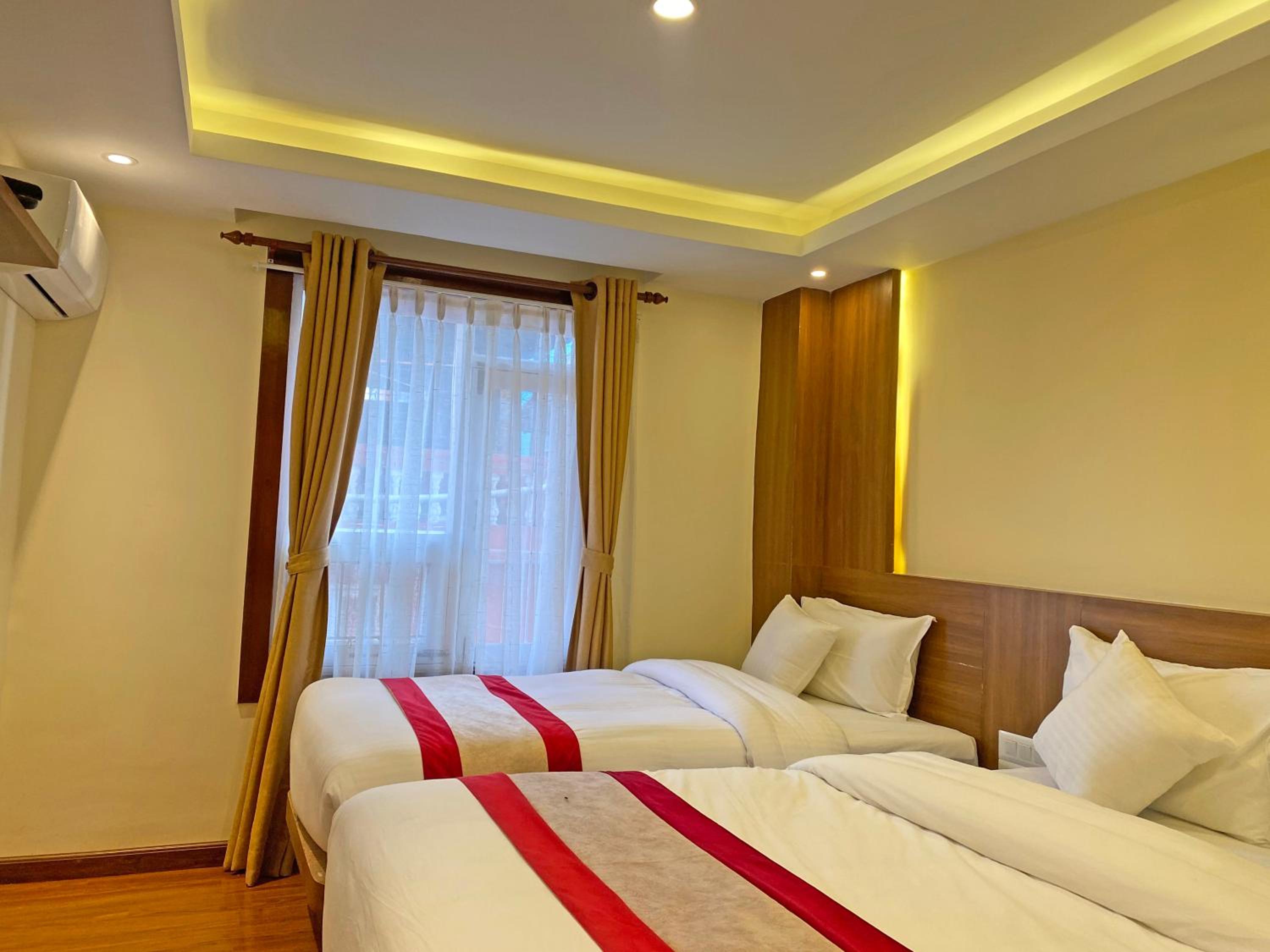 Deluxe Double or Twin Room - Photo 10