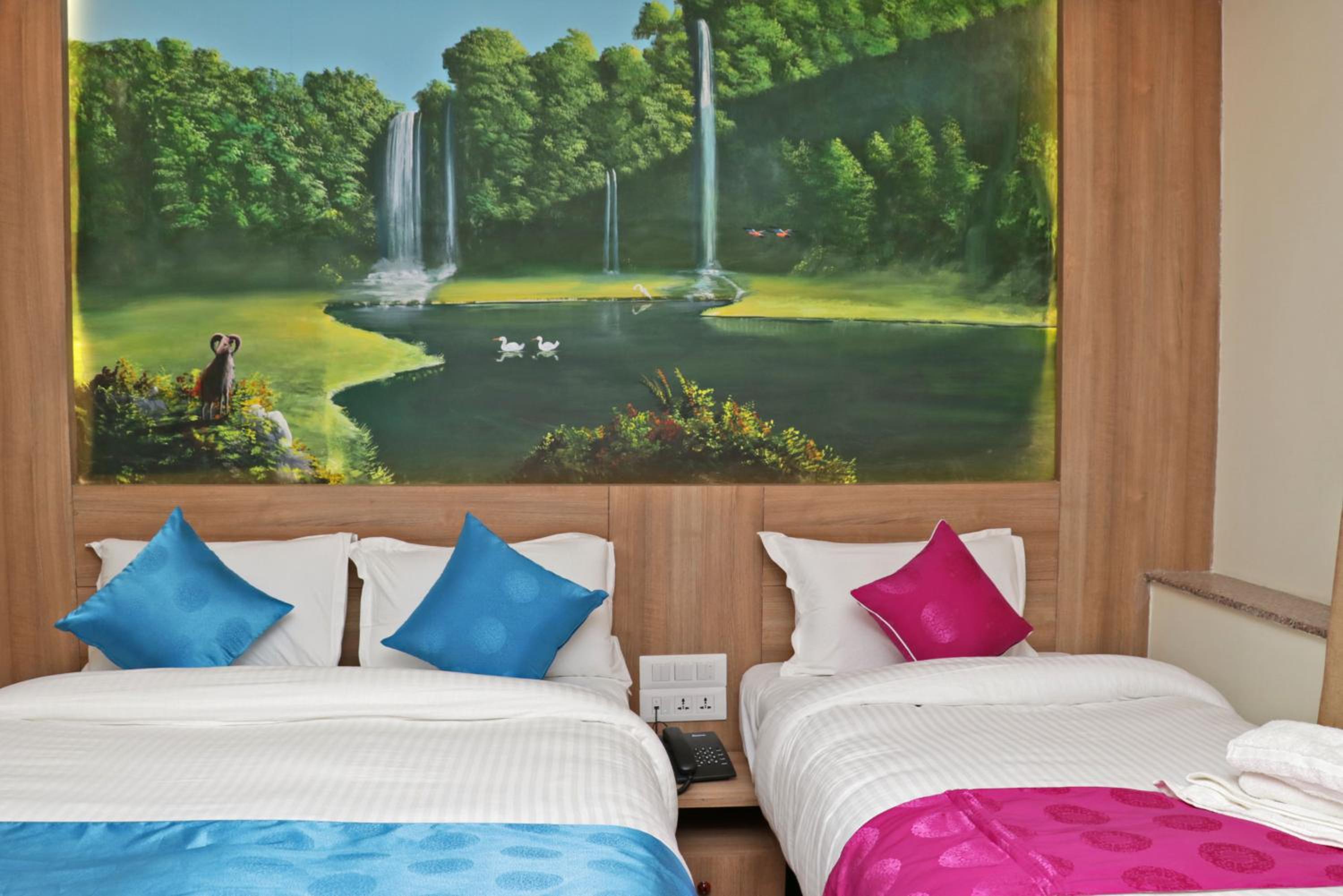 Deluxe Double or Twin Room - Photo 33