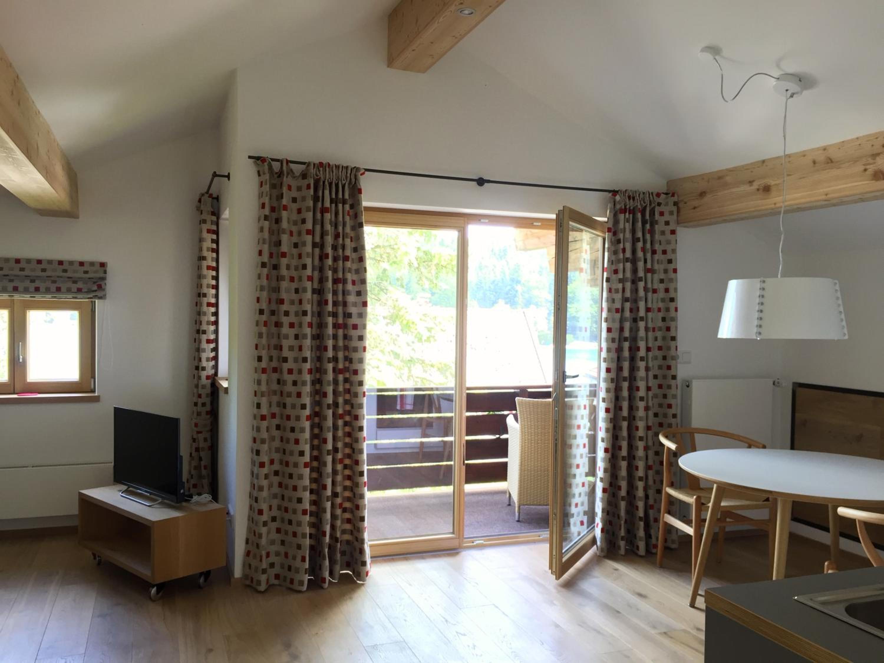 One-Bedroom Apartment with Balcony photo 1