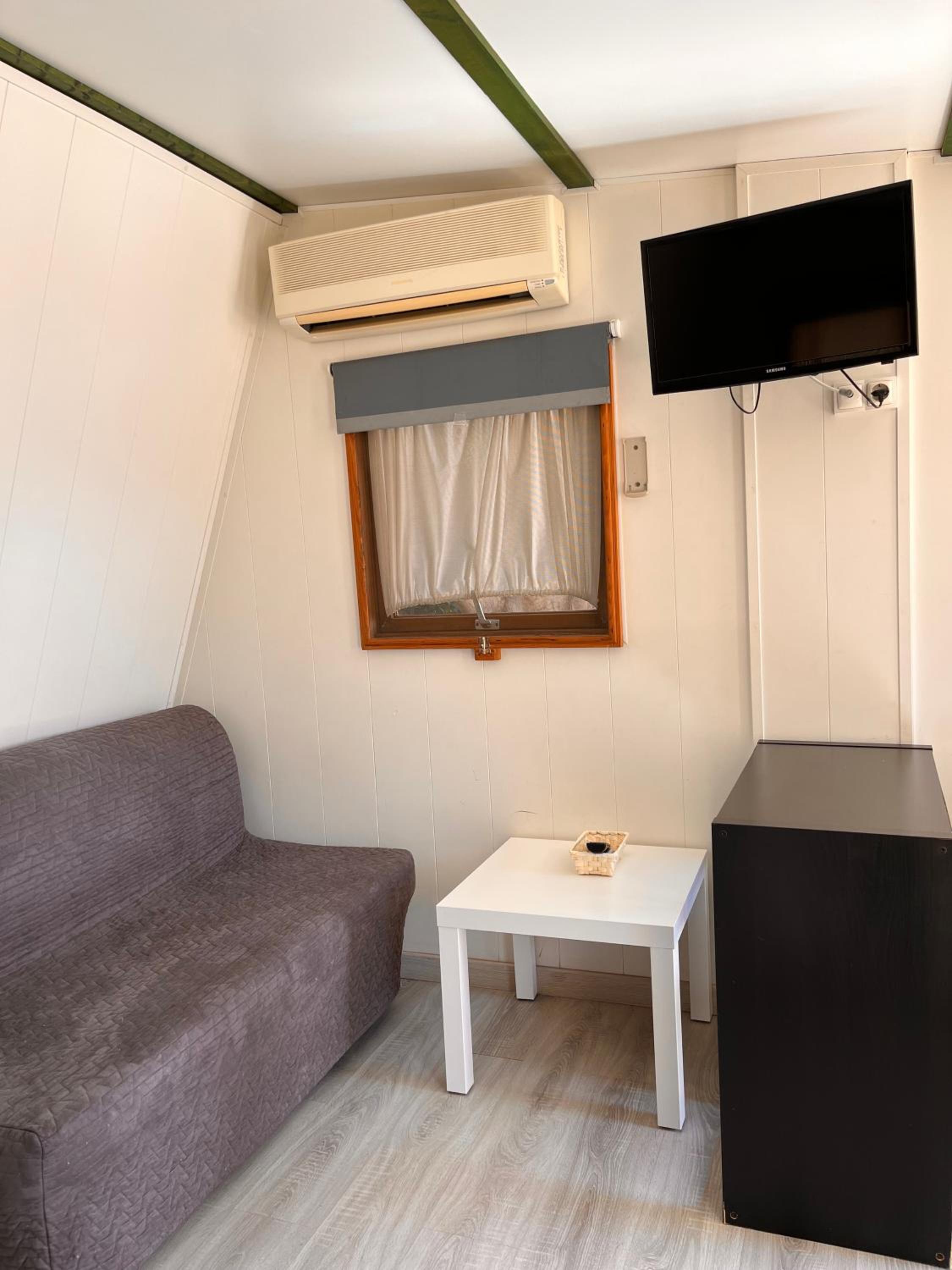 Bungalow (2 Adults) - Photo 5