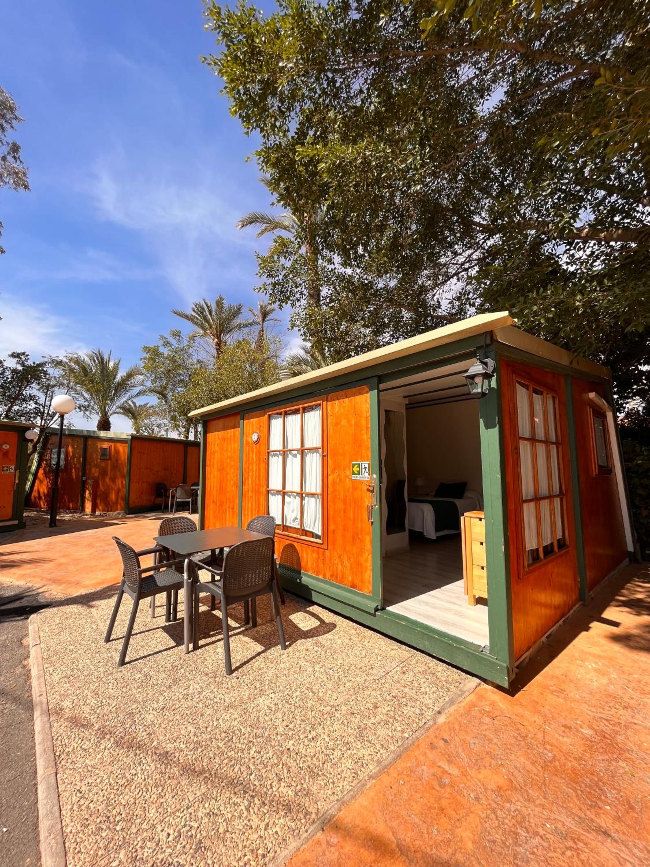 Bungalow (2 Adults) - Photo 6