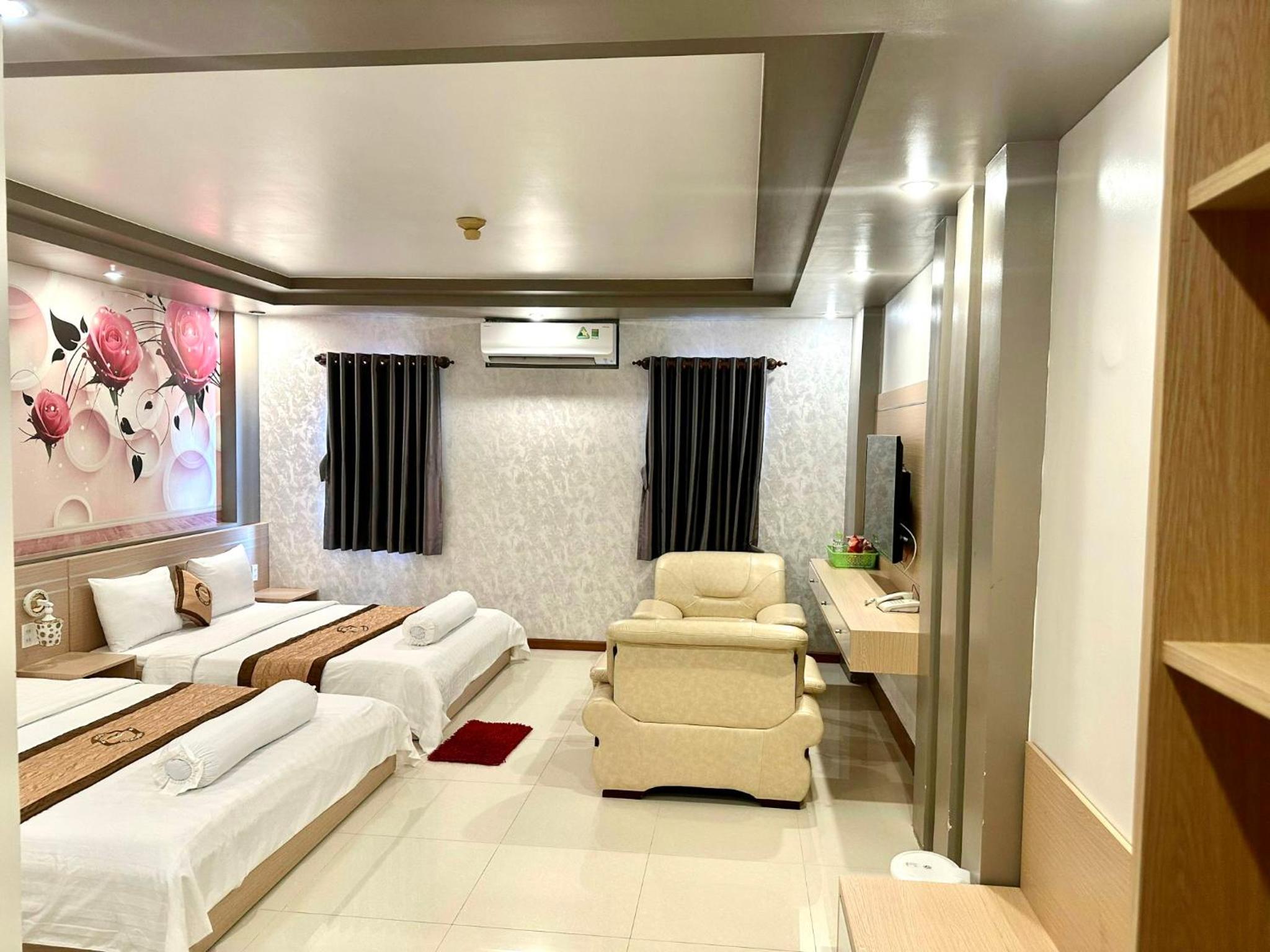 Quadruple Room - Photo 12