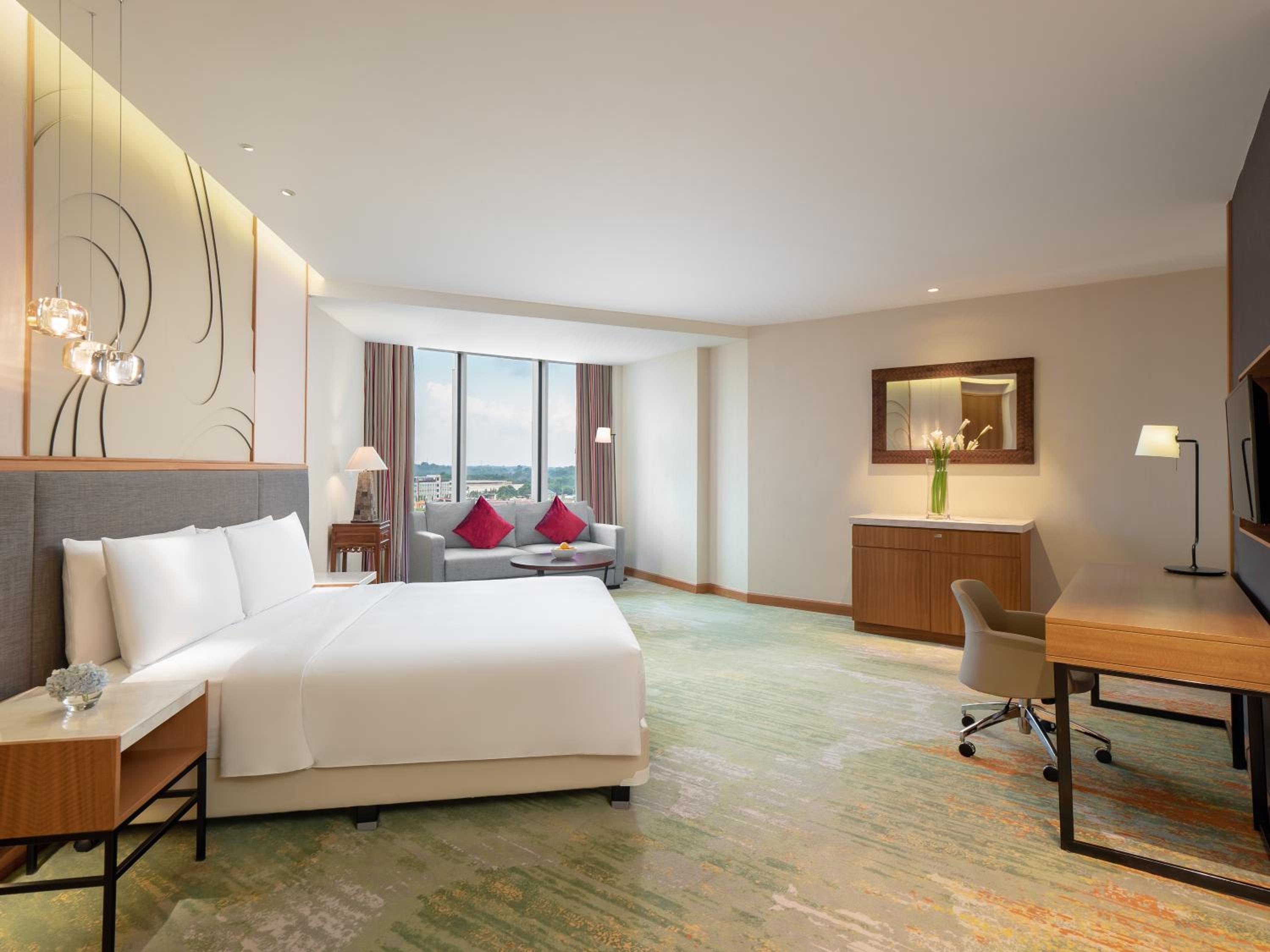 Junior Suite with City View photo 3