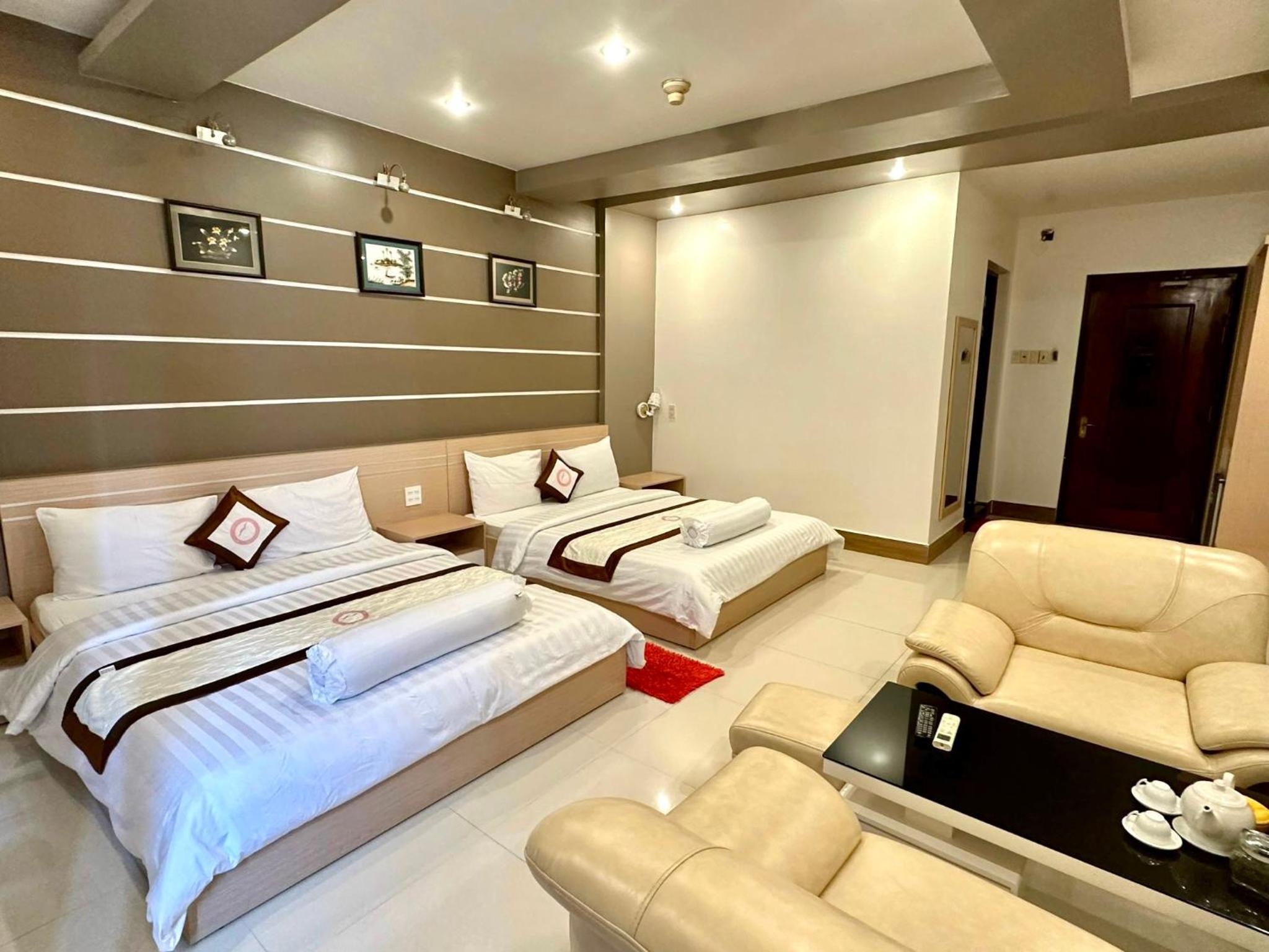Quadruple Room - Photo 7