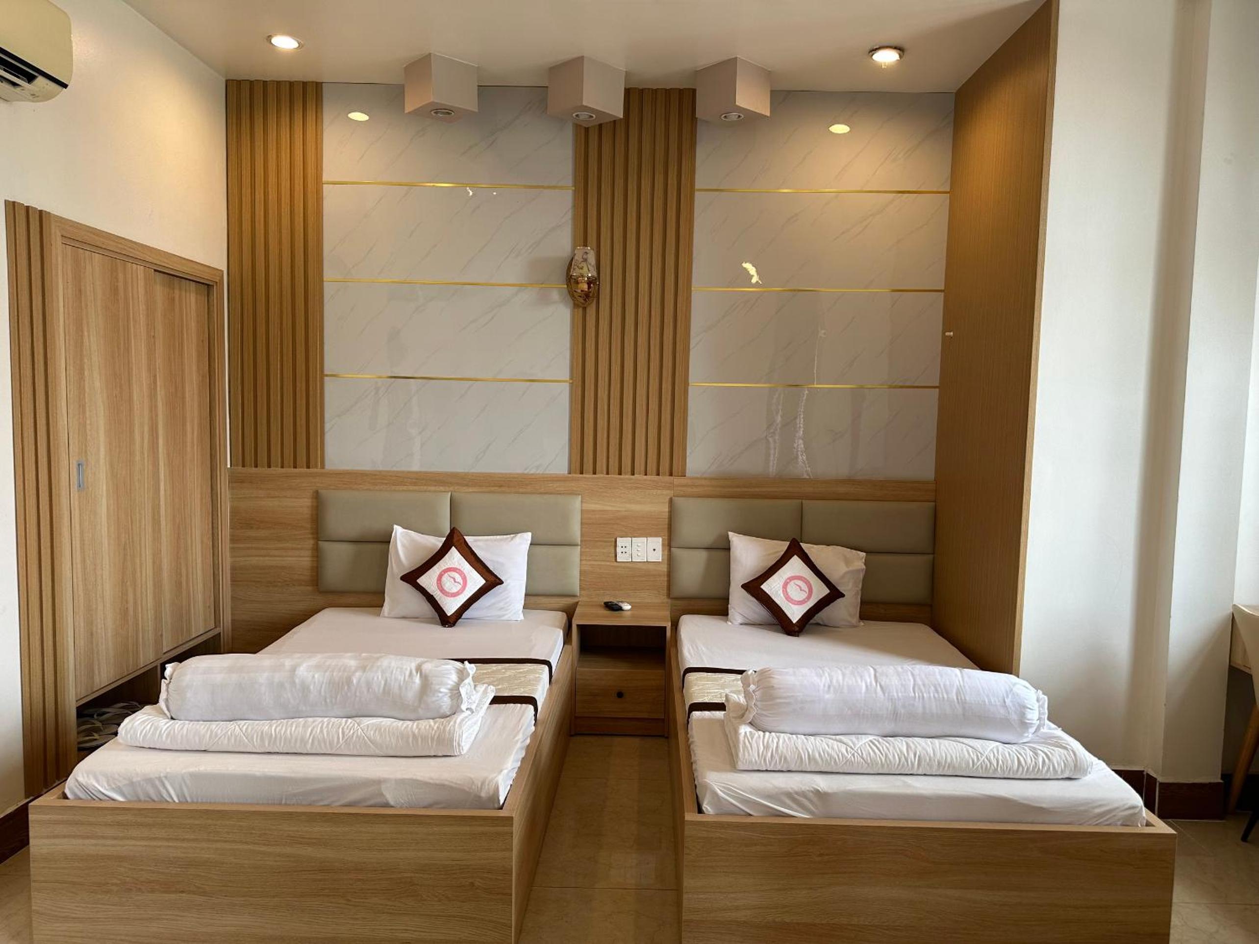 Twin Room - Photo 1
