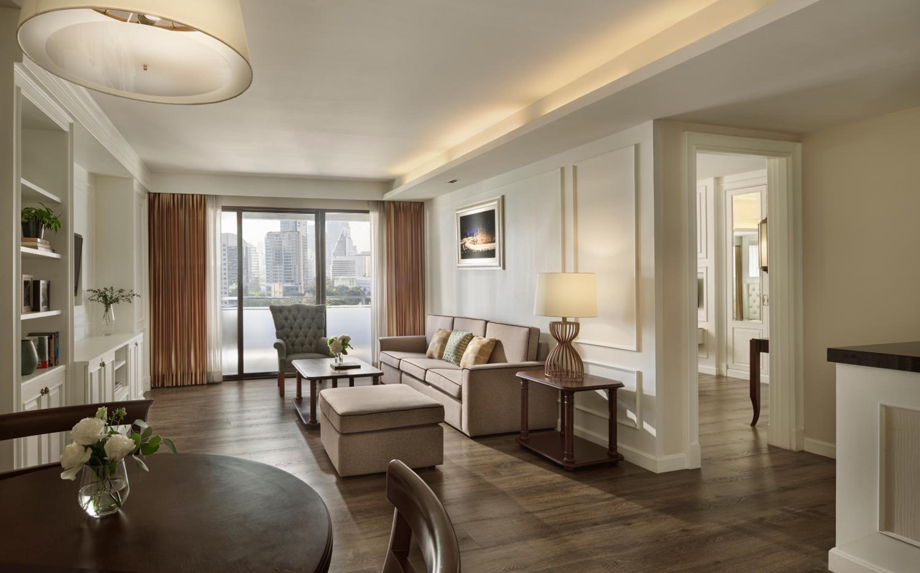 One-Bedroom Platinum Suite photo 3
