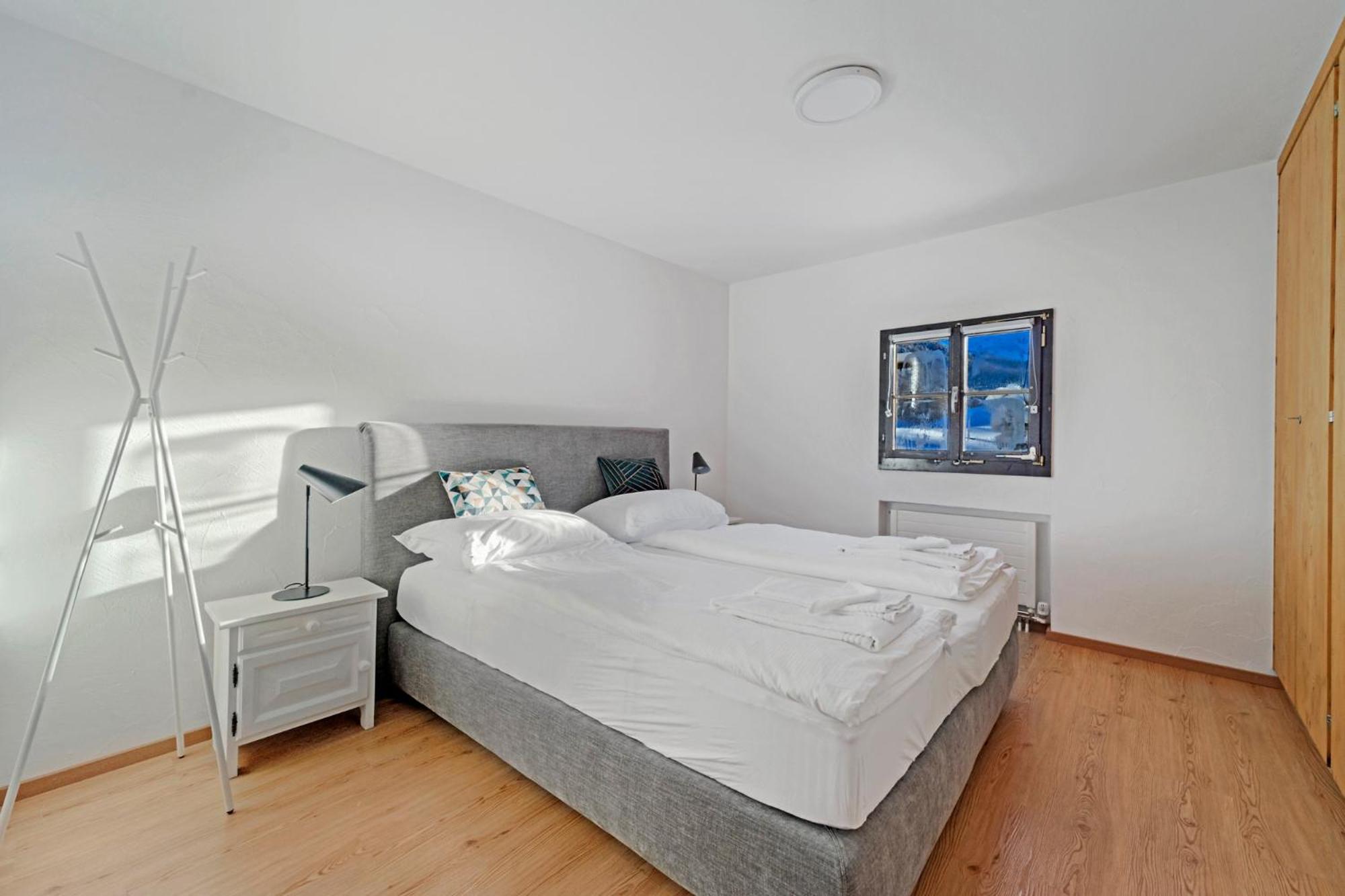 Apartment with Mountain View photo 3