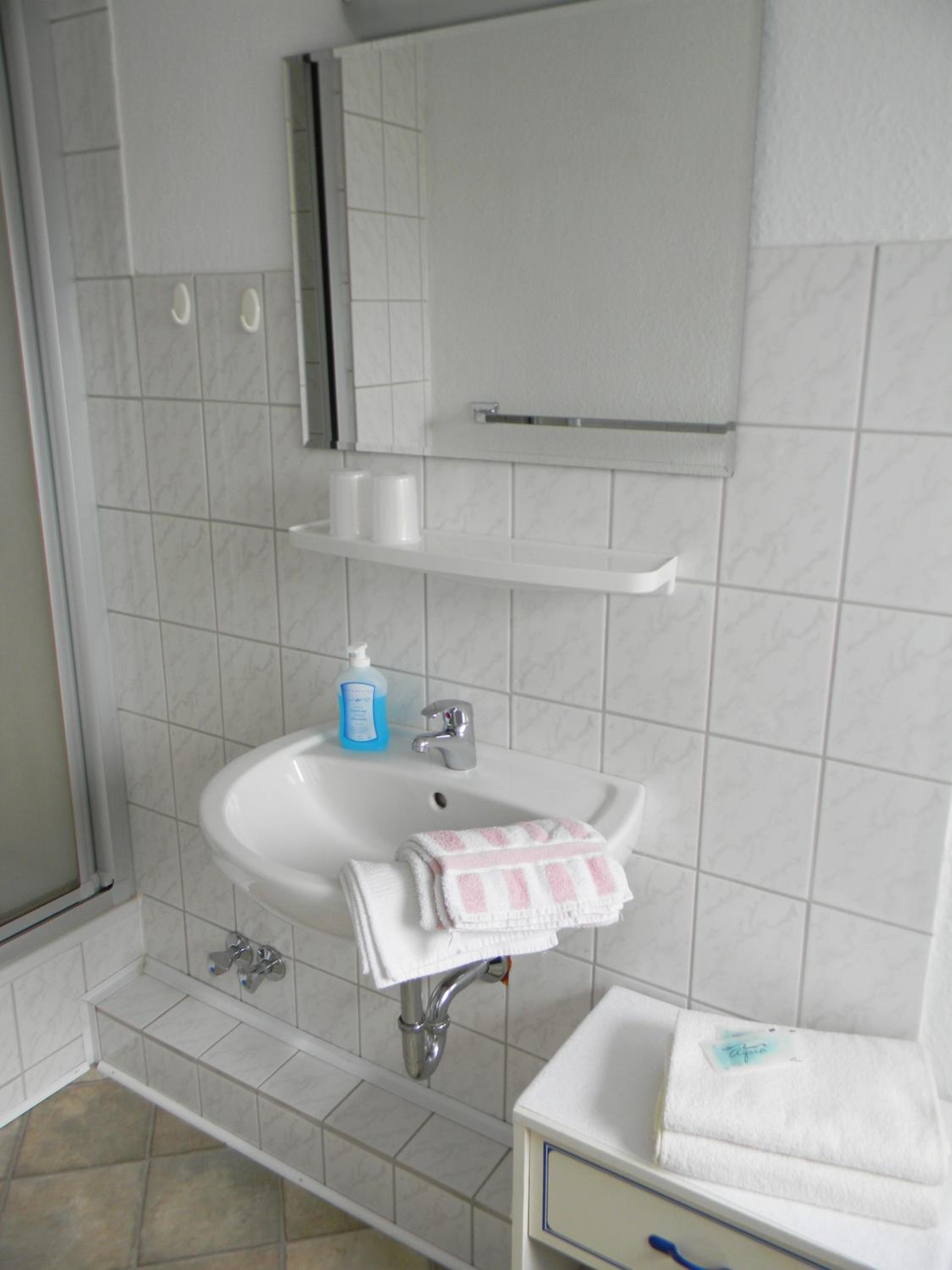 Large Twin Room photo 2