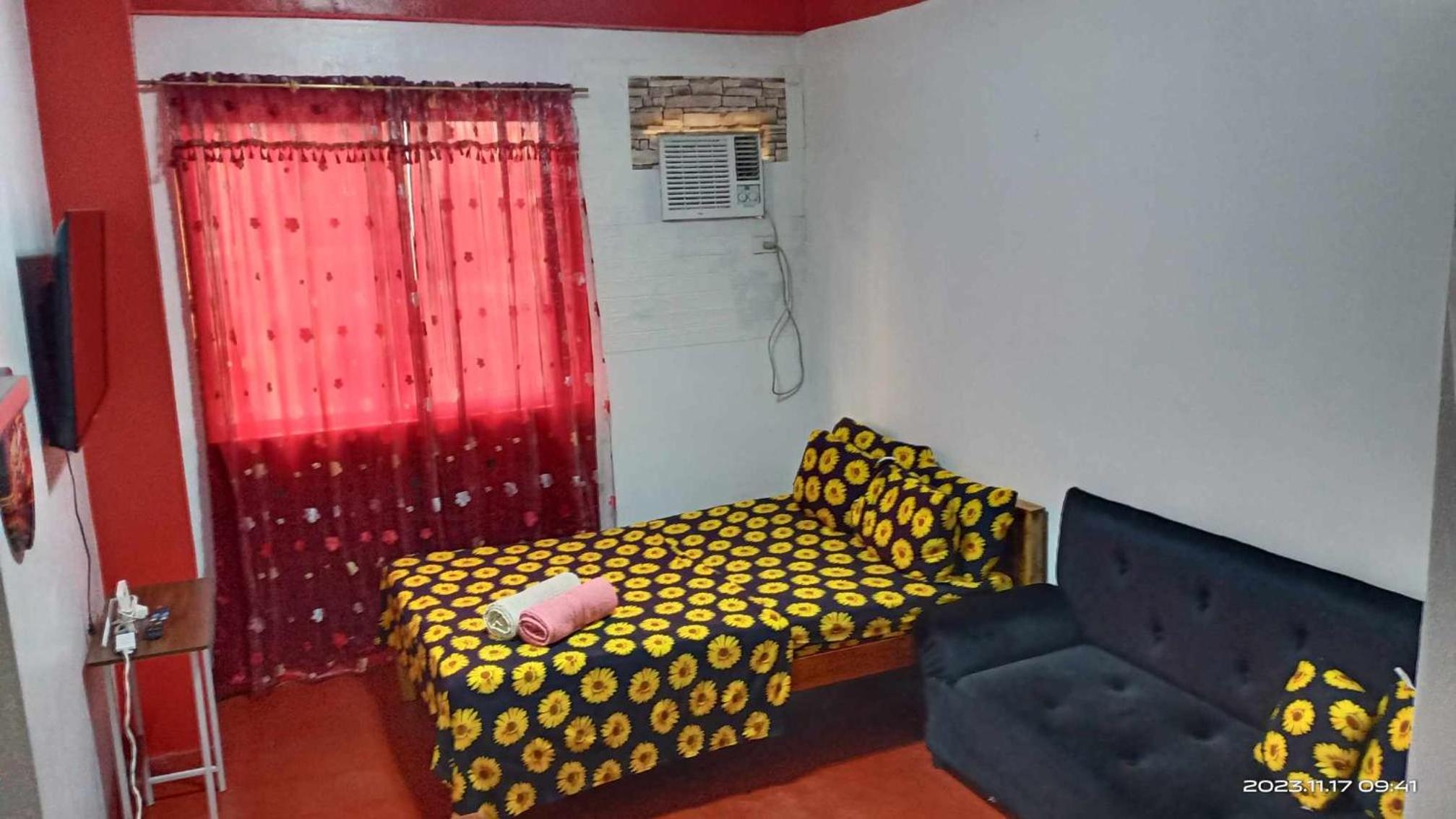 One-Bedroom Apartment - Photo 16