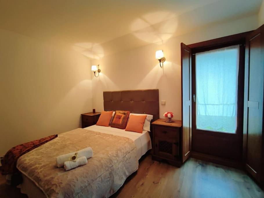 Three-Bedroom House photo 2