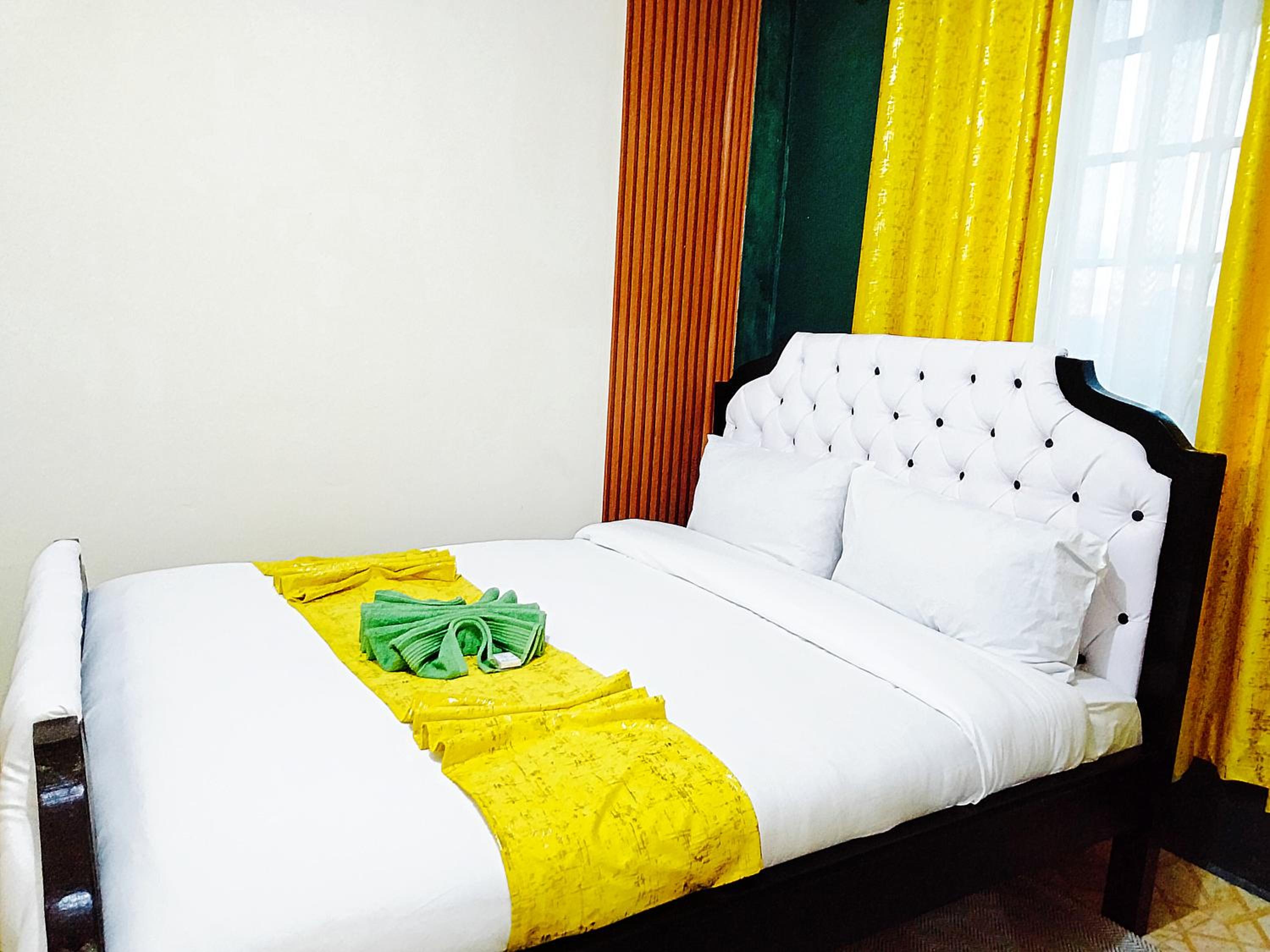 One-Bedroom Apartment with Balcony photo 3