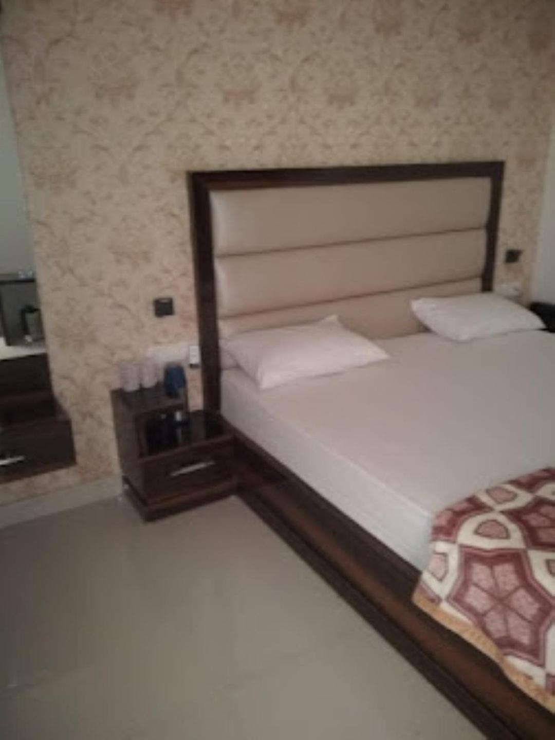 Standard Double Room photo 2