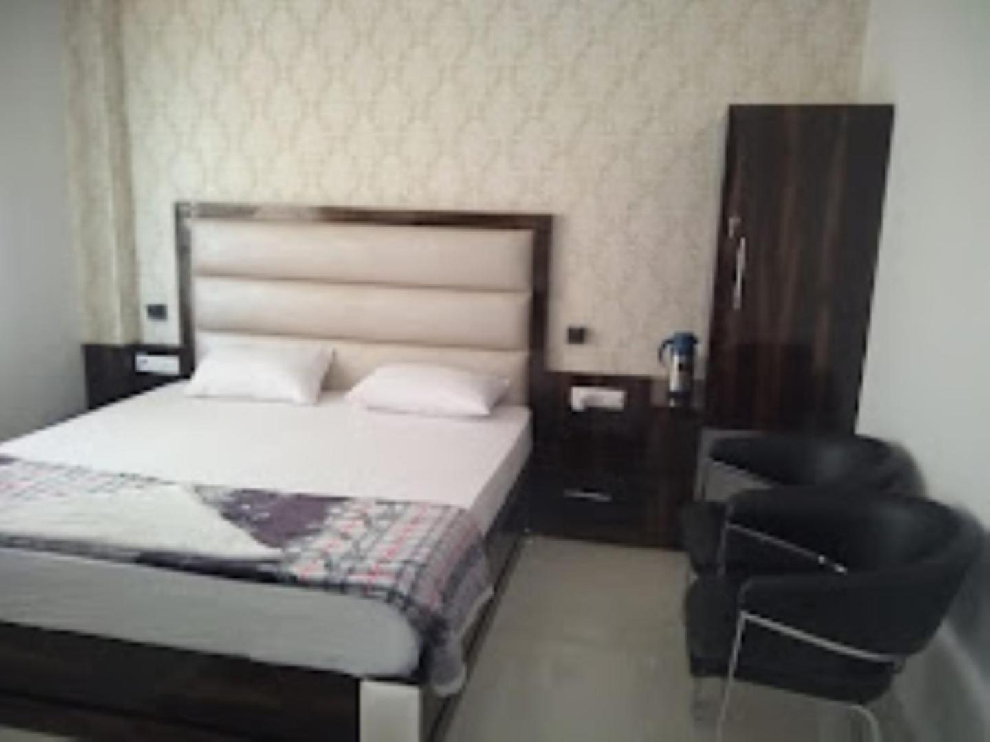 Deluxe Double Room photo 3