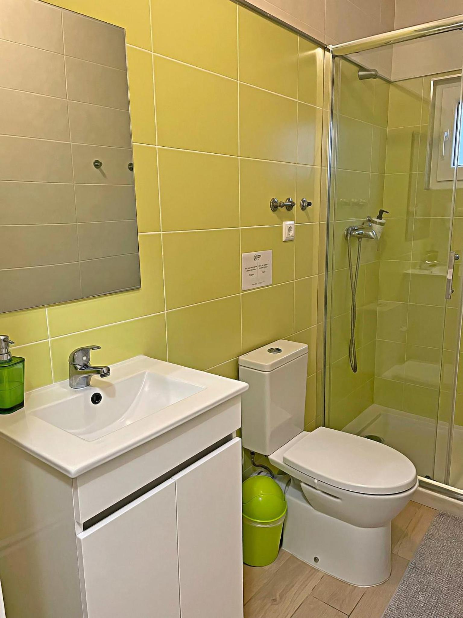 Deluxe Suite - Photo 7