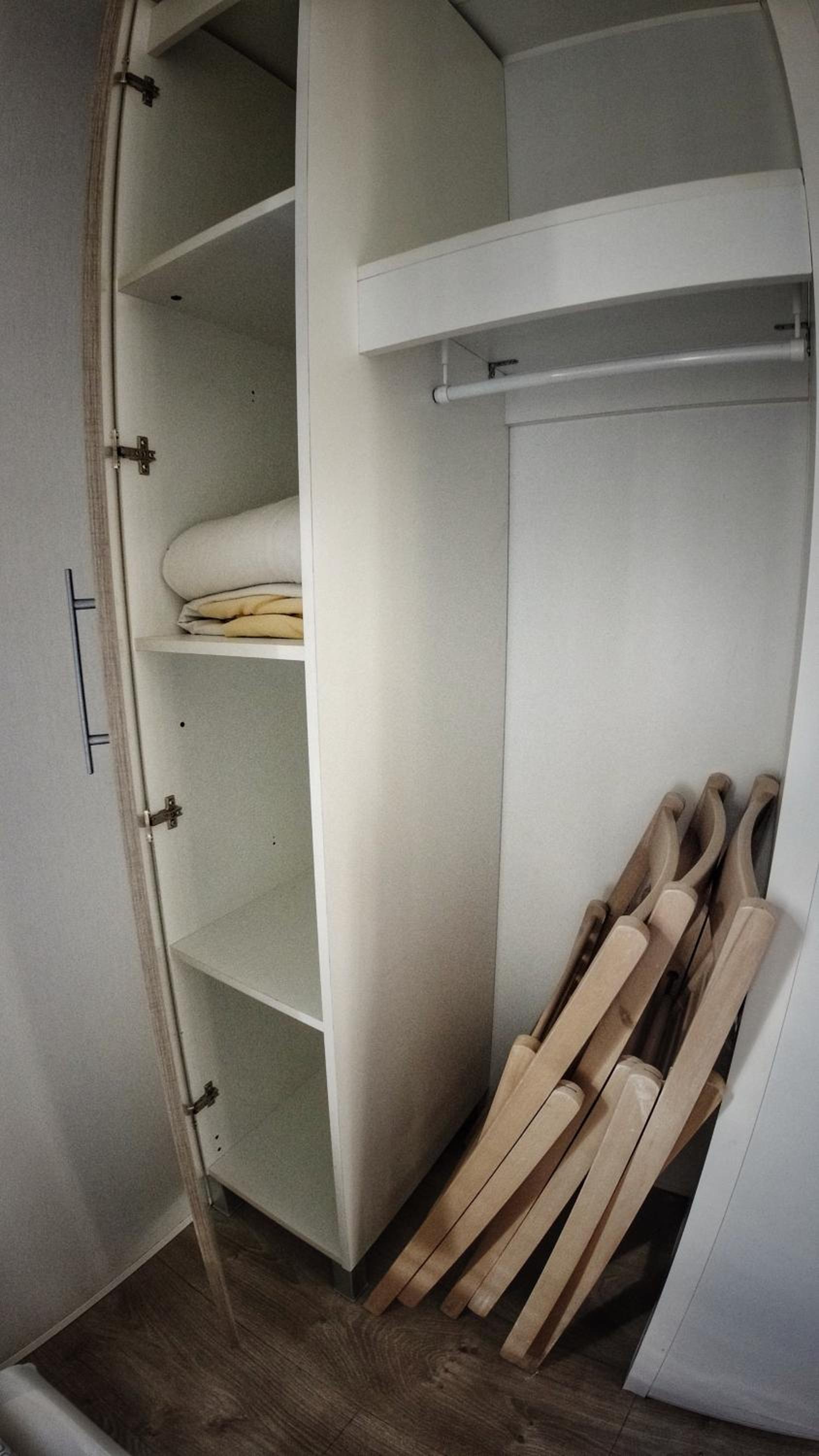 Mobile Home - Photo 17