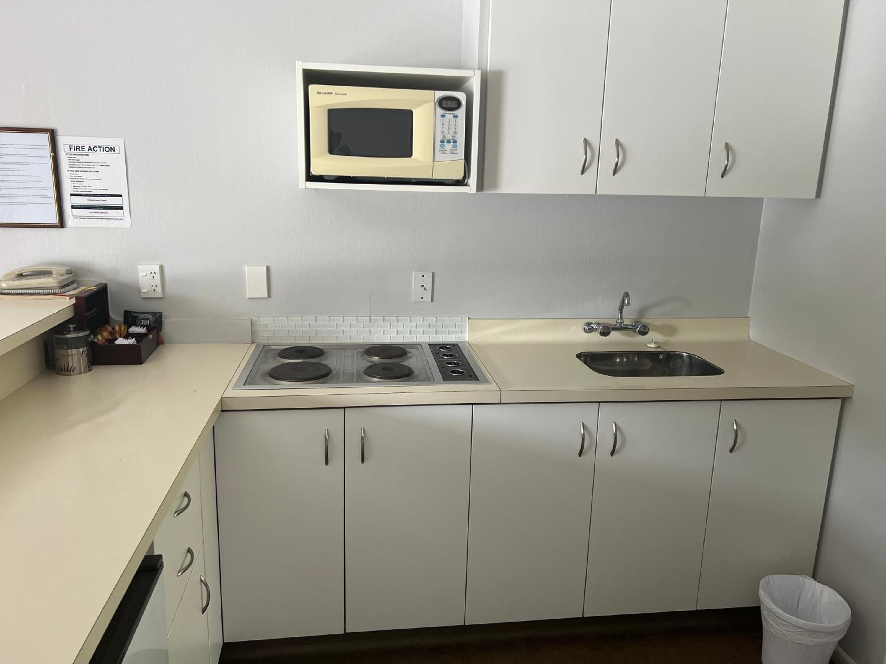One-Bedroom Apartment - Photo 4