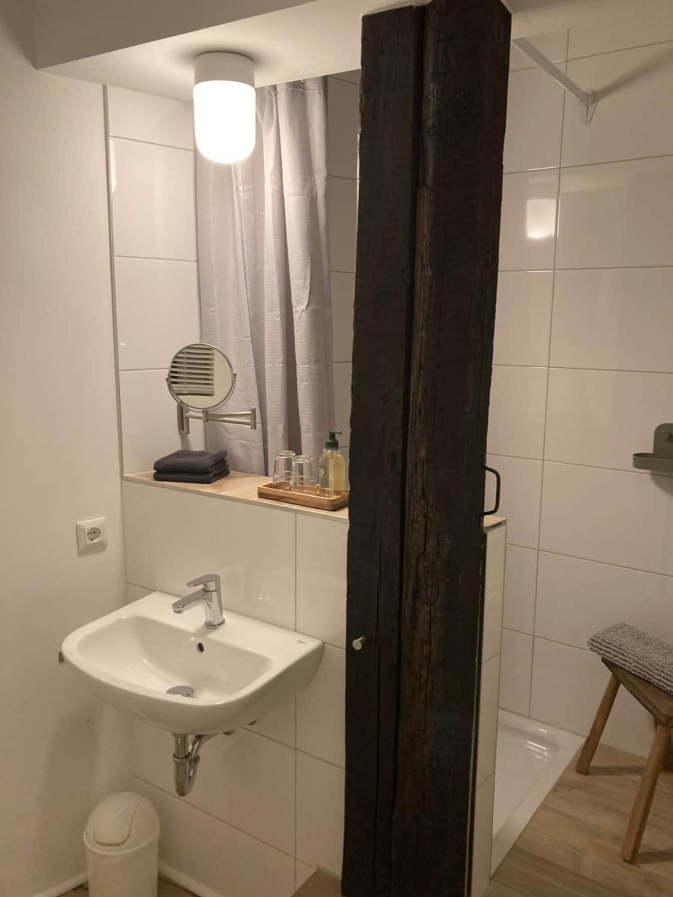 One-Bedroom Apartment - Photo 10