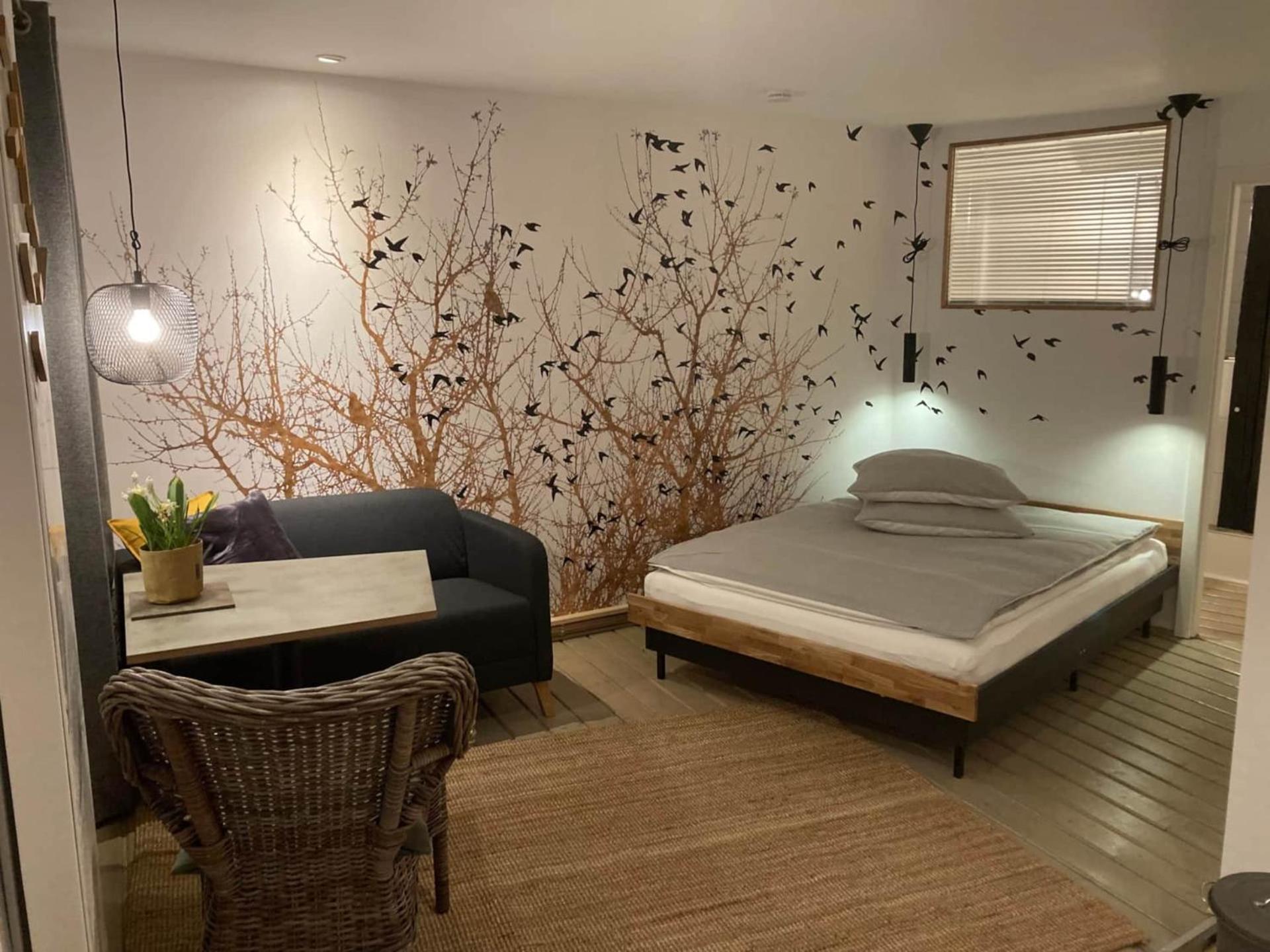 One-Bedroom Apartment - Photo 7