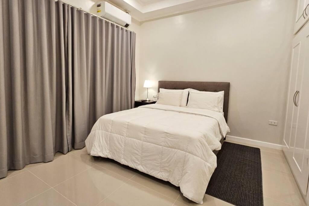 Three-Bedroom Villa photo 3