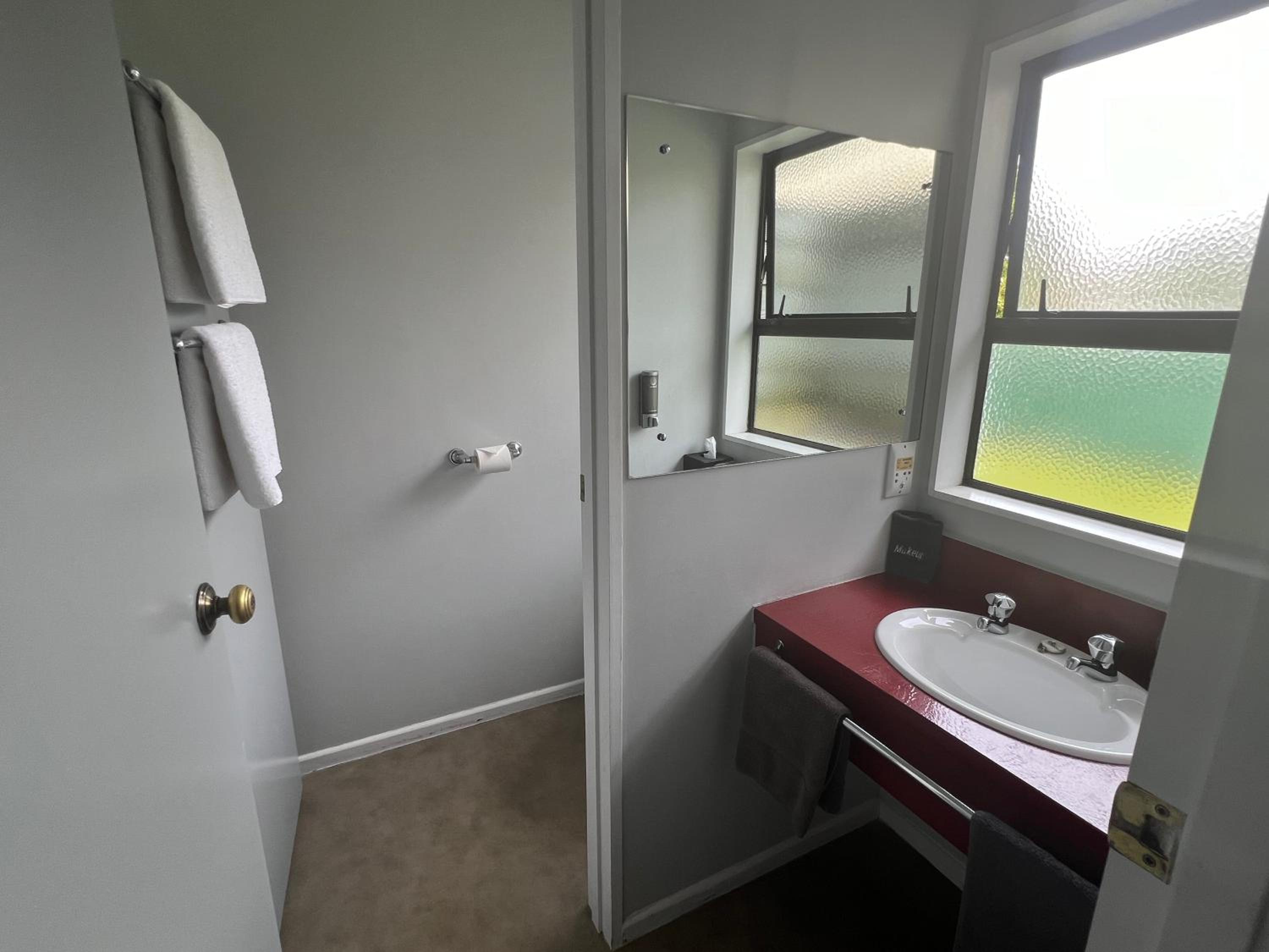 Two-Bedroom Apartment with Spa Pool - Photo 7