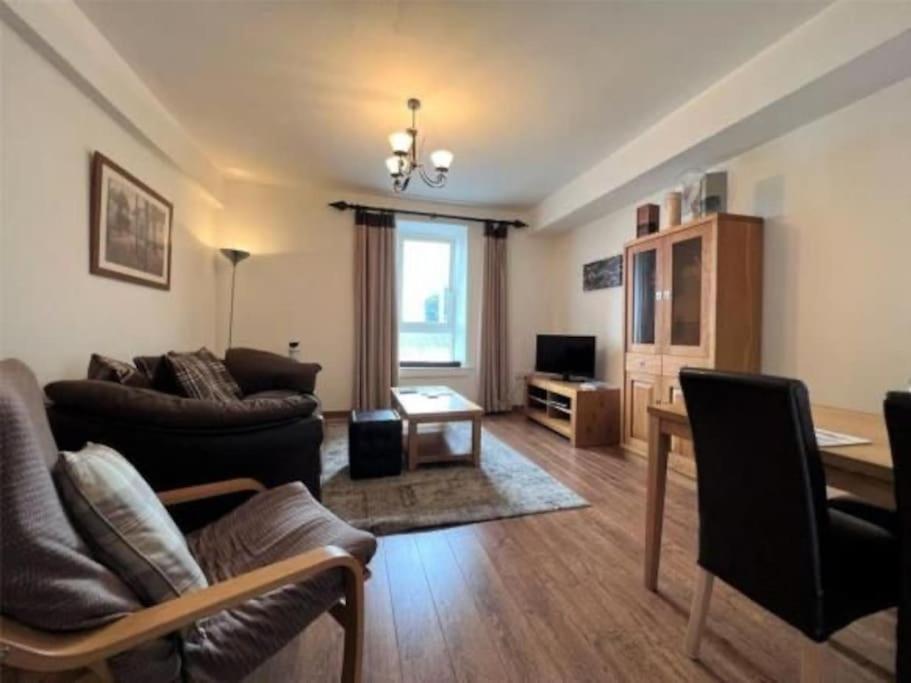 Two-Bedroom House photo 3
