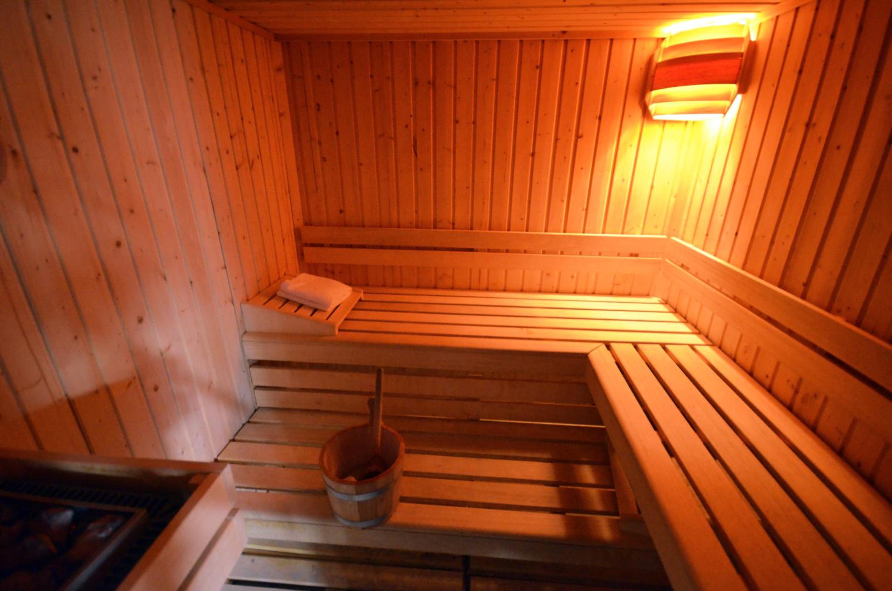 Standard Double Room - Photo 13