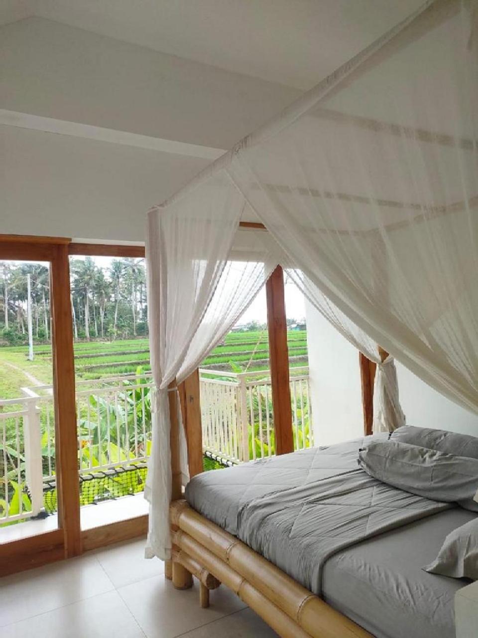 Three-Bedroom Villa photo 3