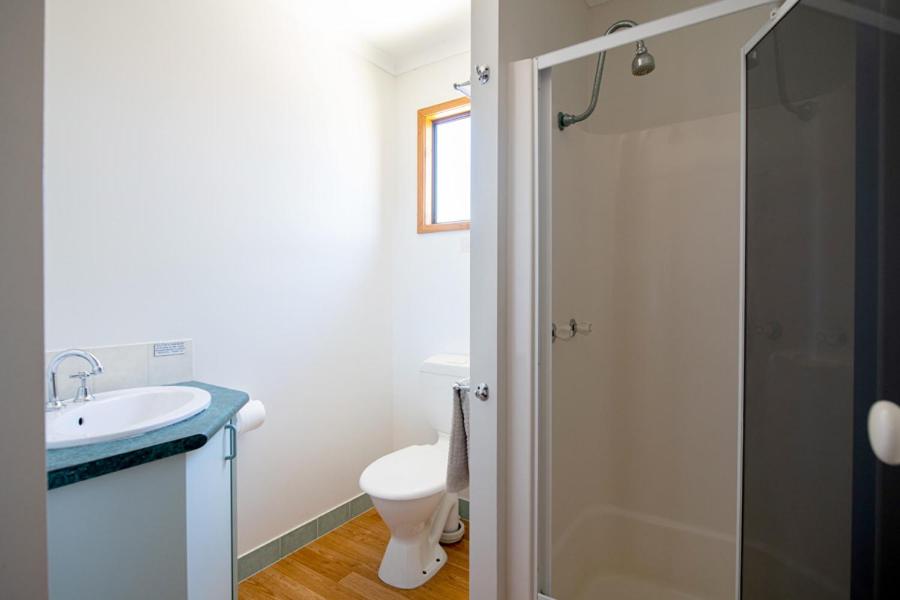 Economy Waterview Cabin photo 2