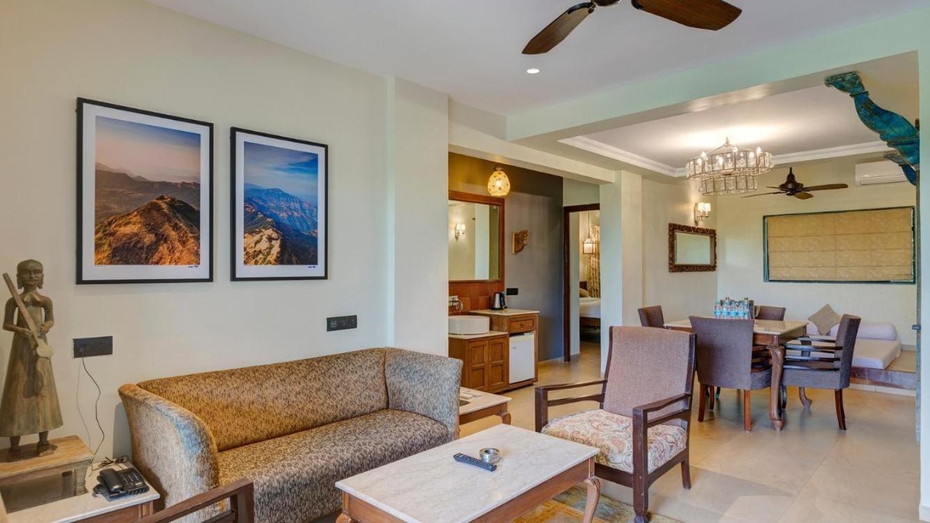 2 Bed Suite - Photo 3