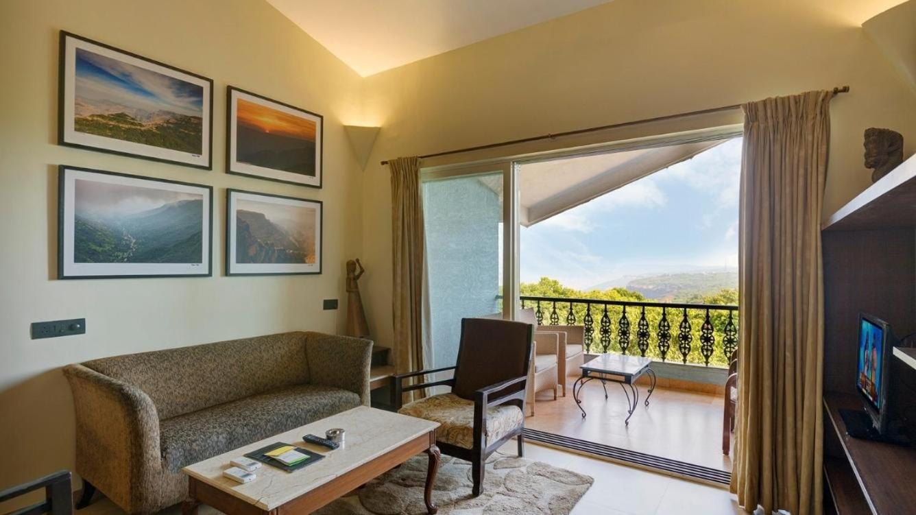 2 Bed Suite - Photo 2