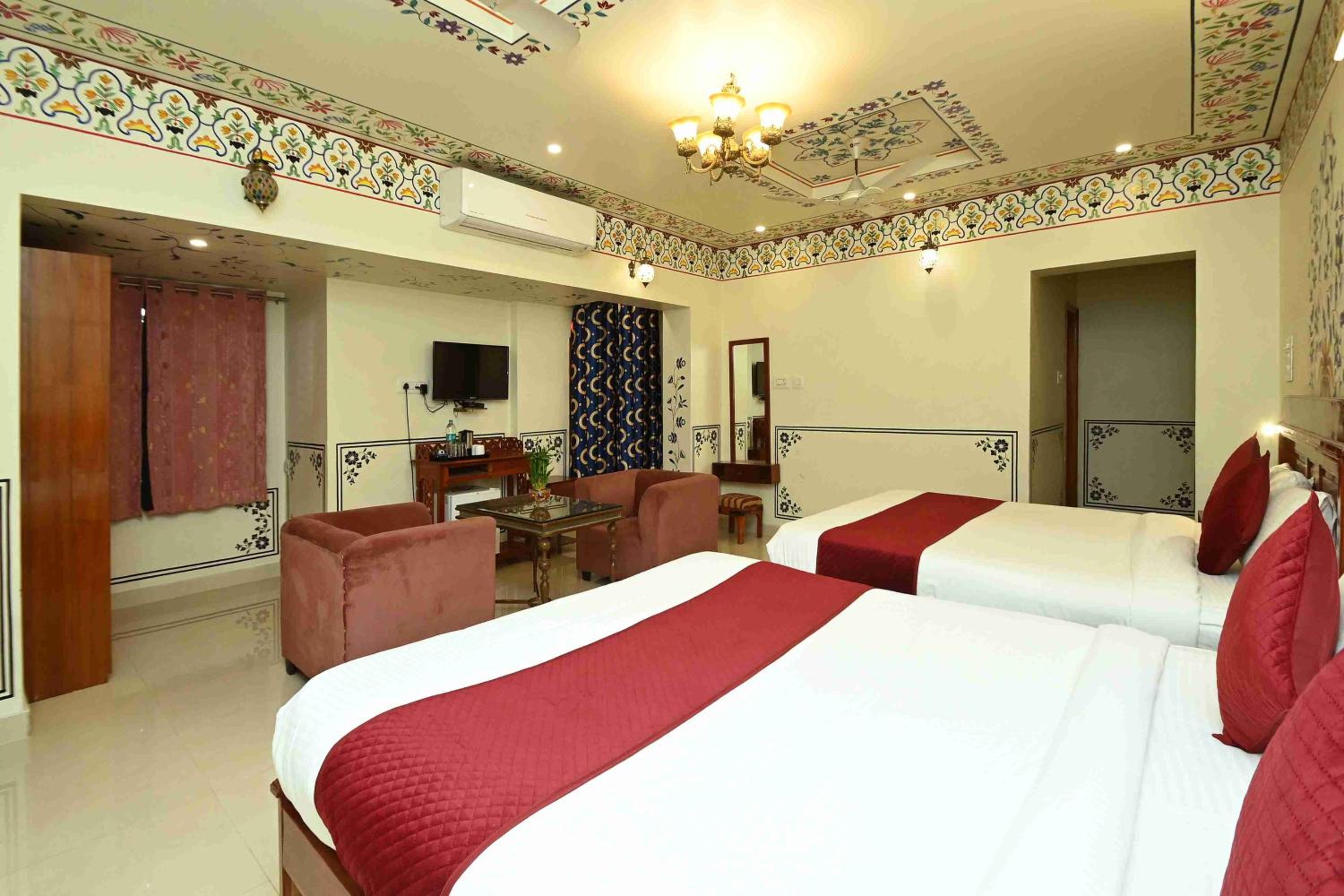 Family Suite - Photo 11