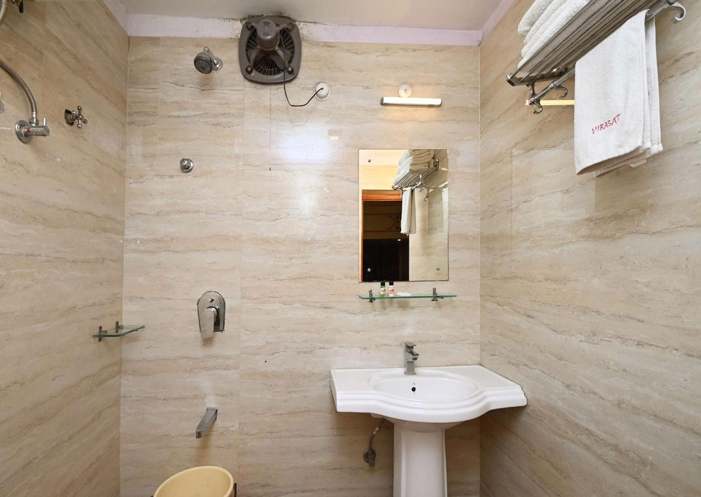 Superior Double Room - Photo 35