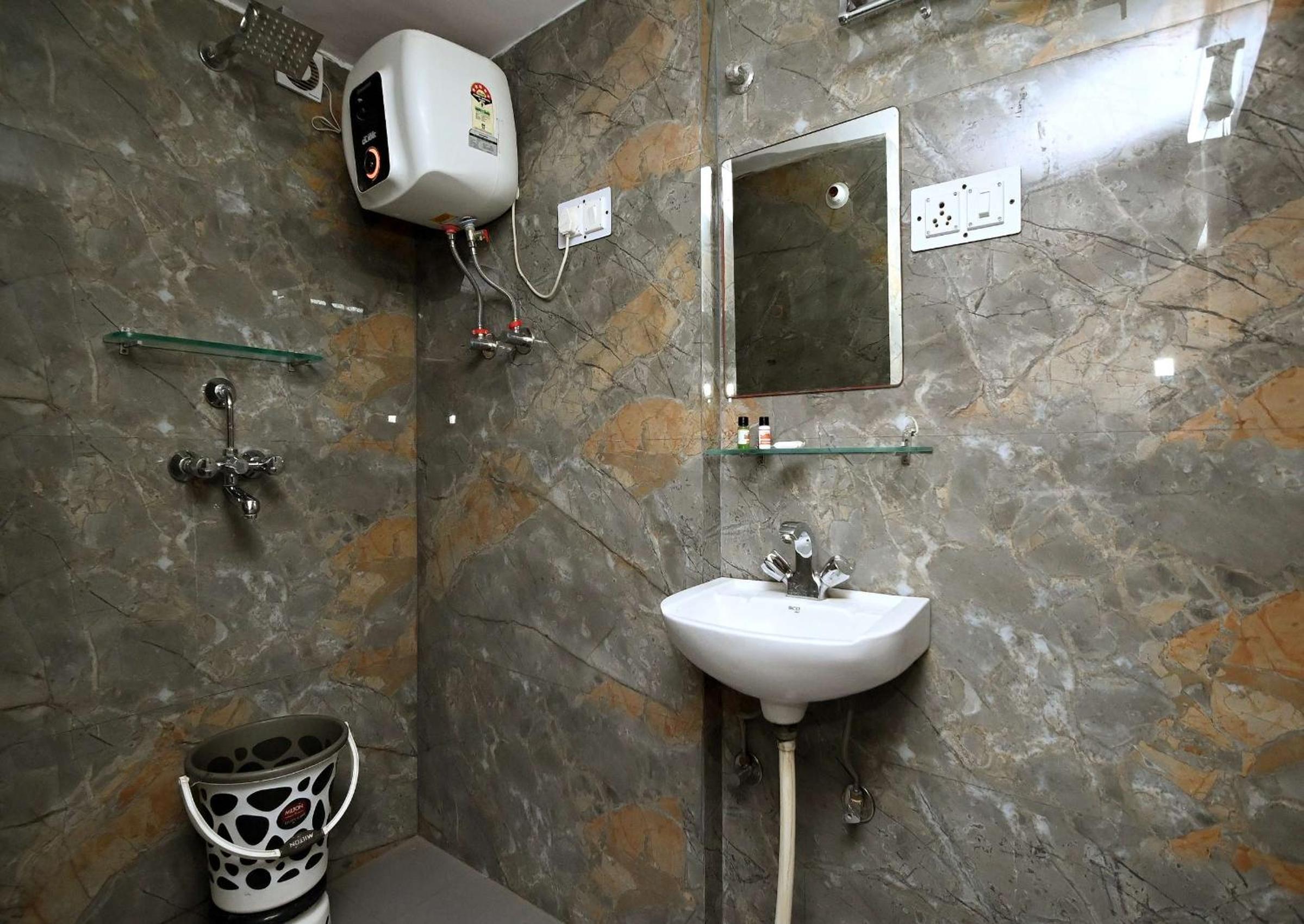 Superior Double Room - Photo 10