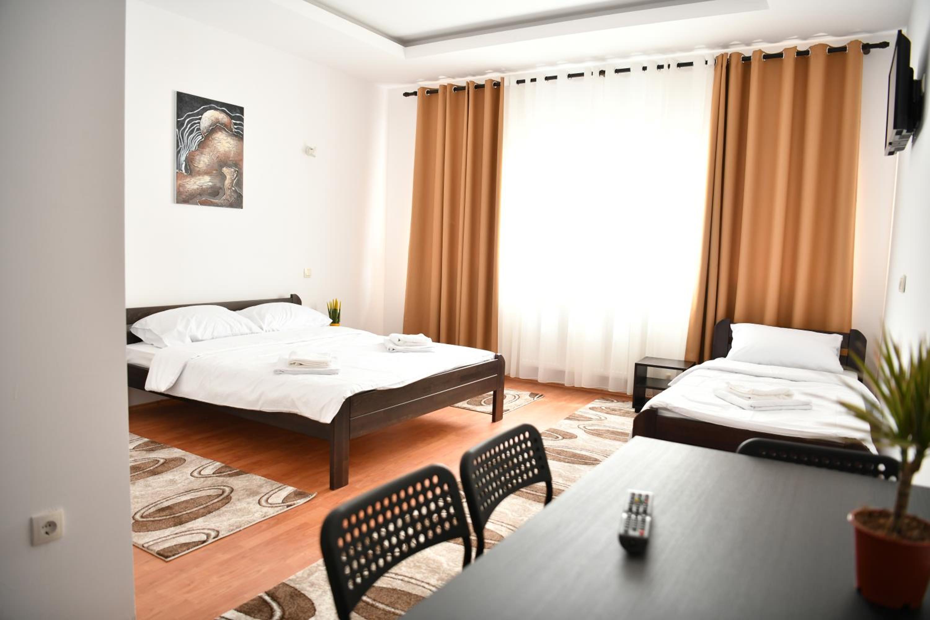 One-Bedroom Apartment photo 1