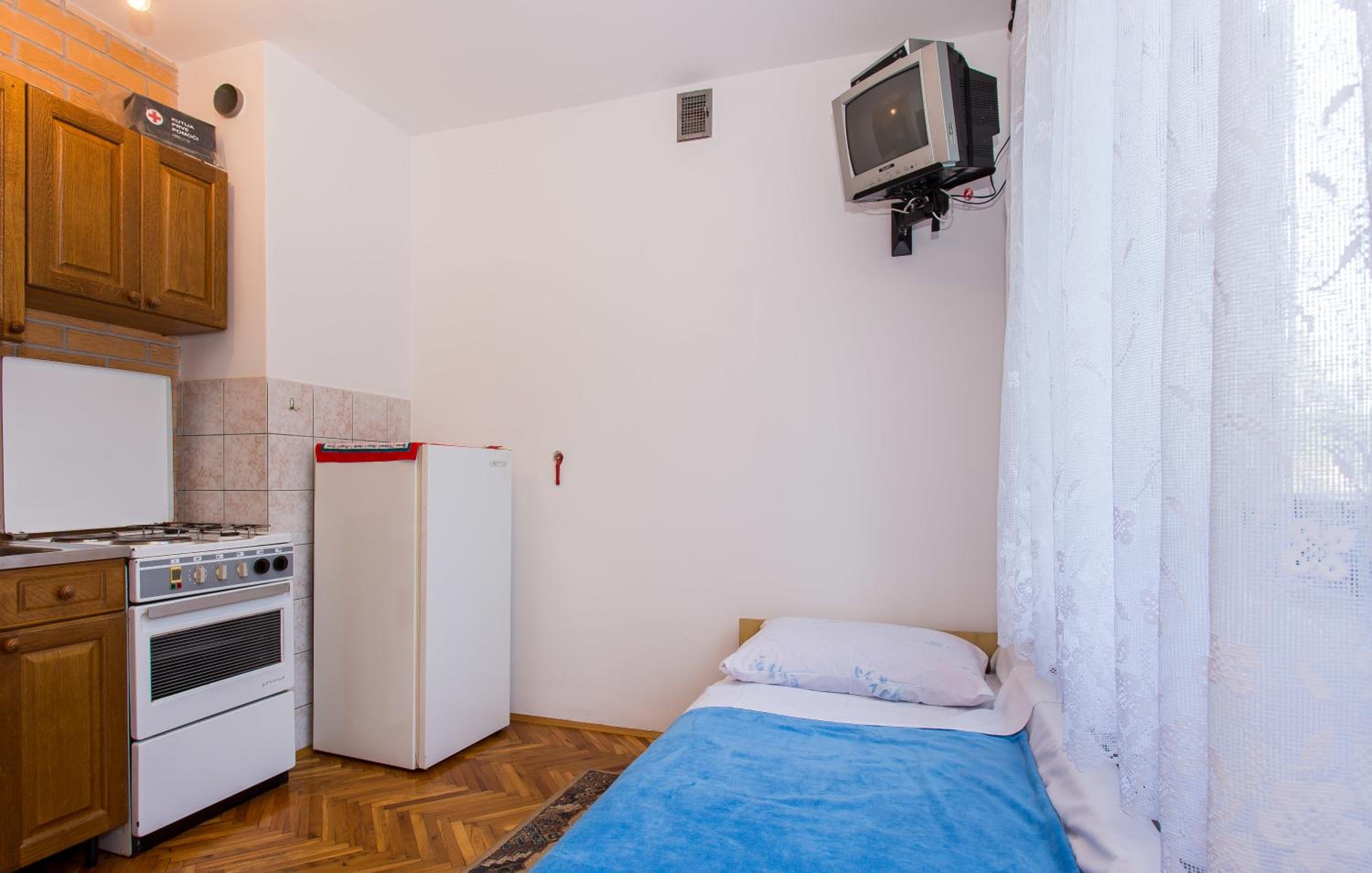One-Bedroom Apartment photo 3