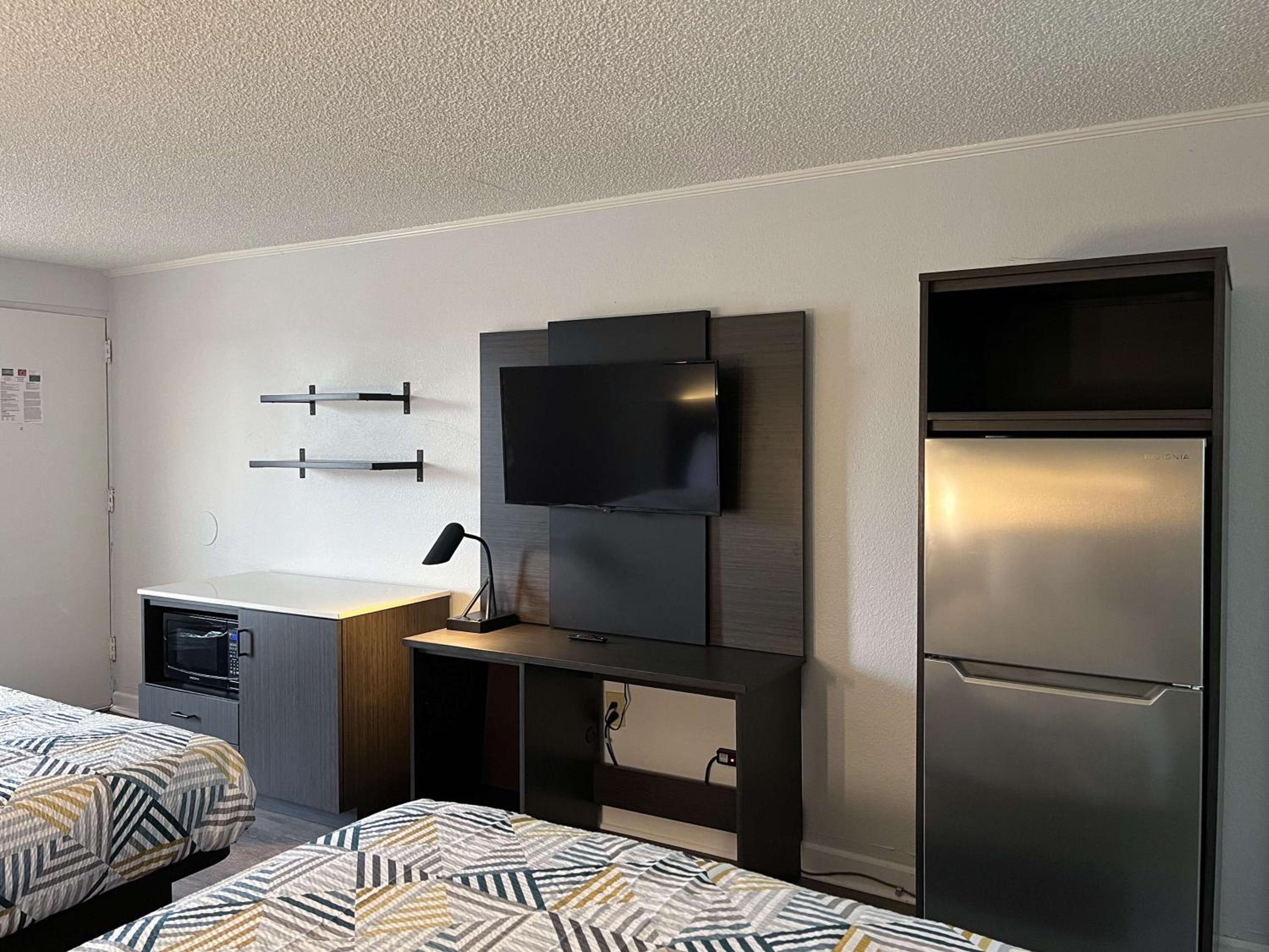 Queen Room with Two Queen Beds - Disability Access - Non-Smoking photo 1