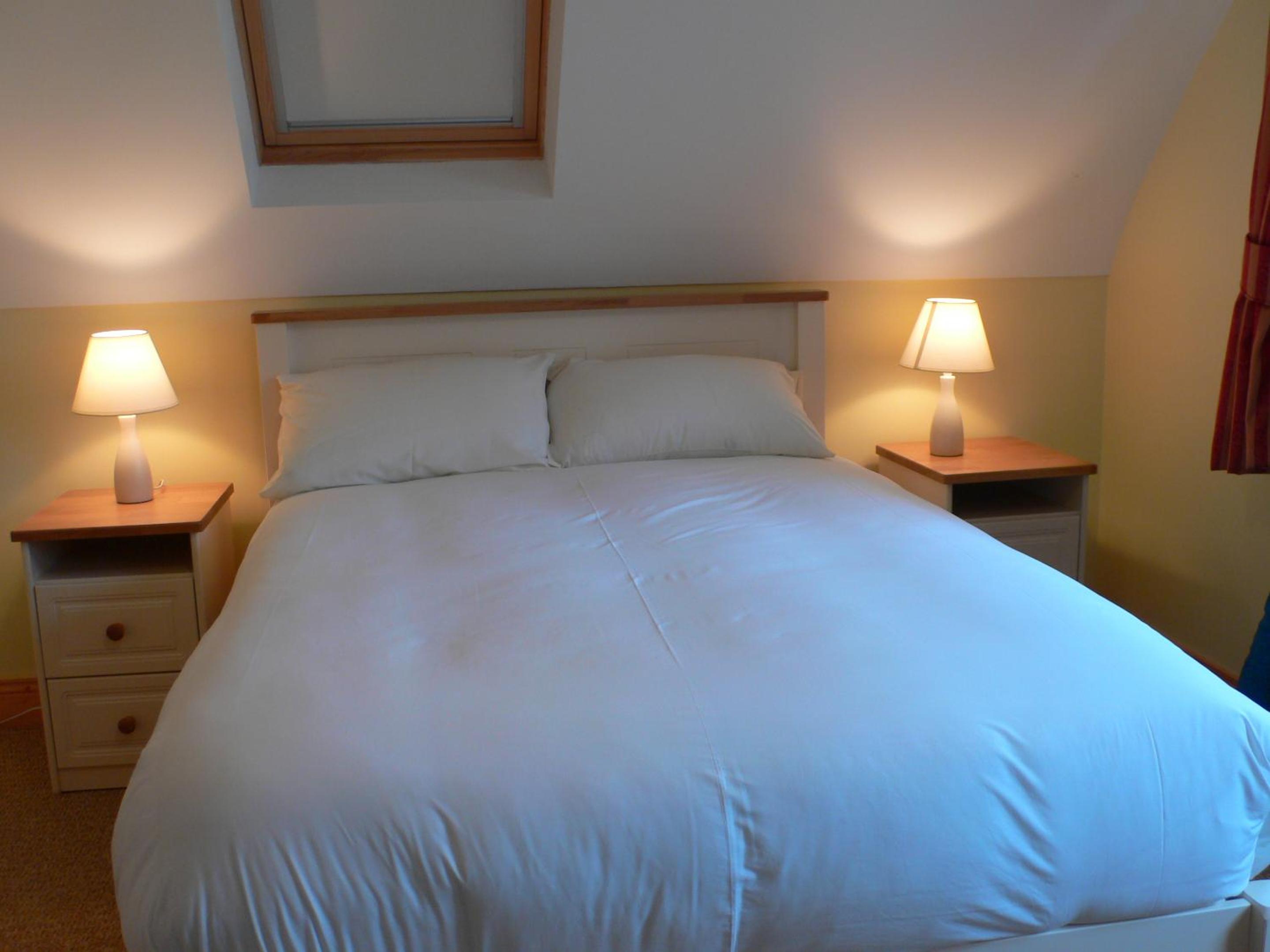 Three-Bedroom House(Millstone Cottages No.1) w/ Hot Tub