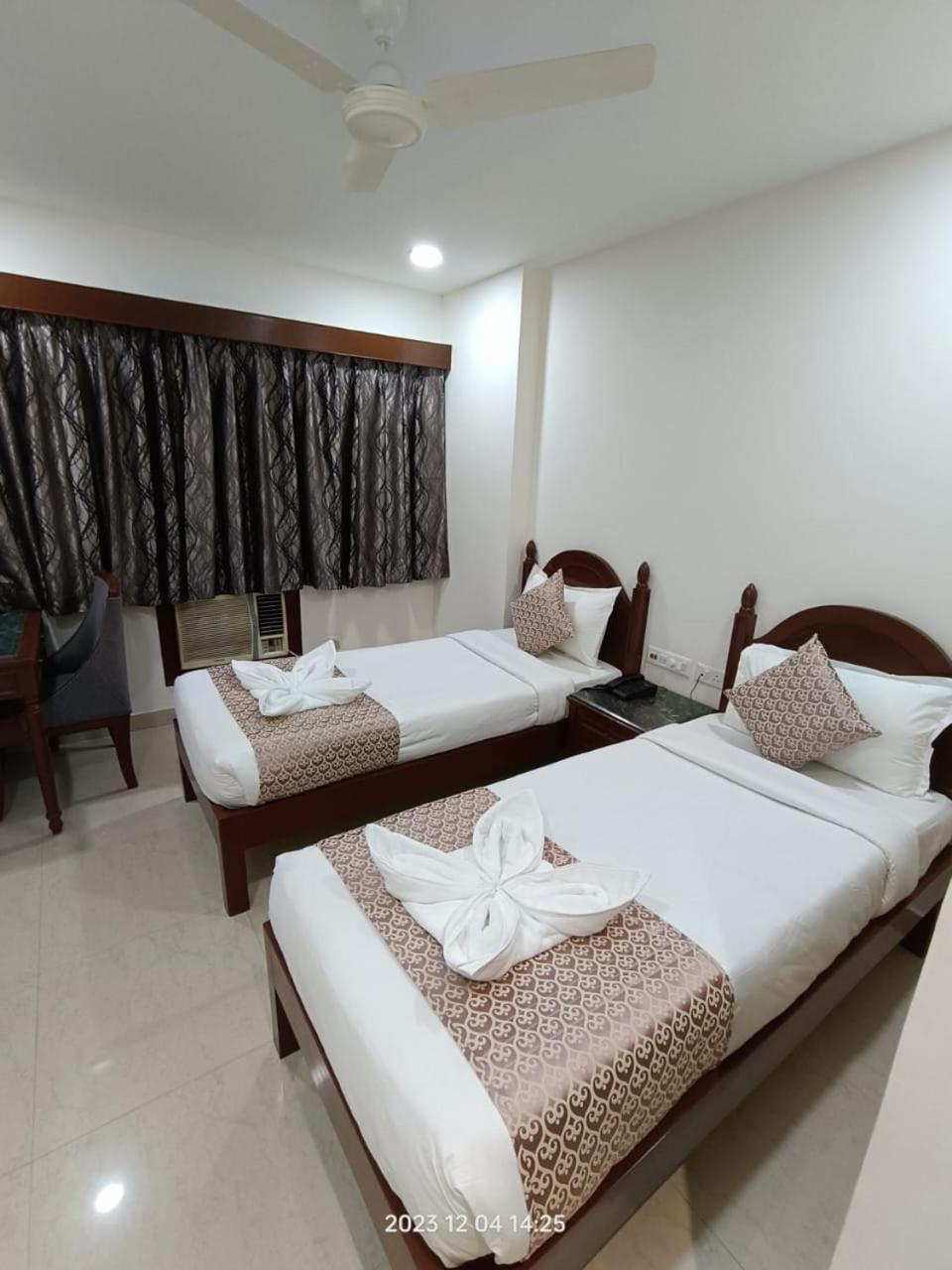 Deluxe Twin Room photo 2