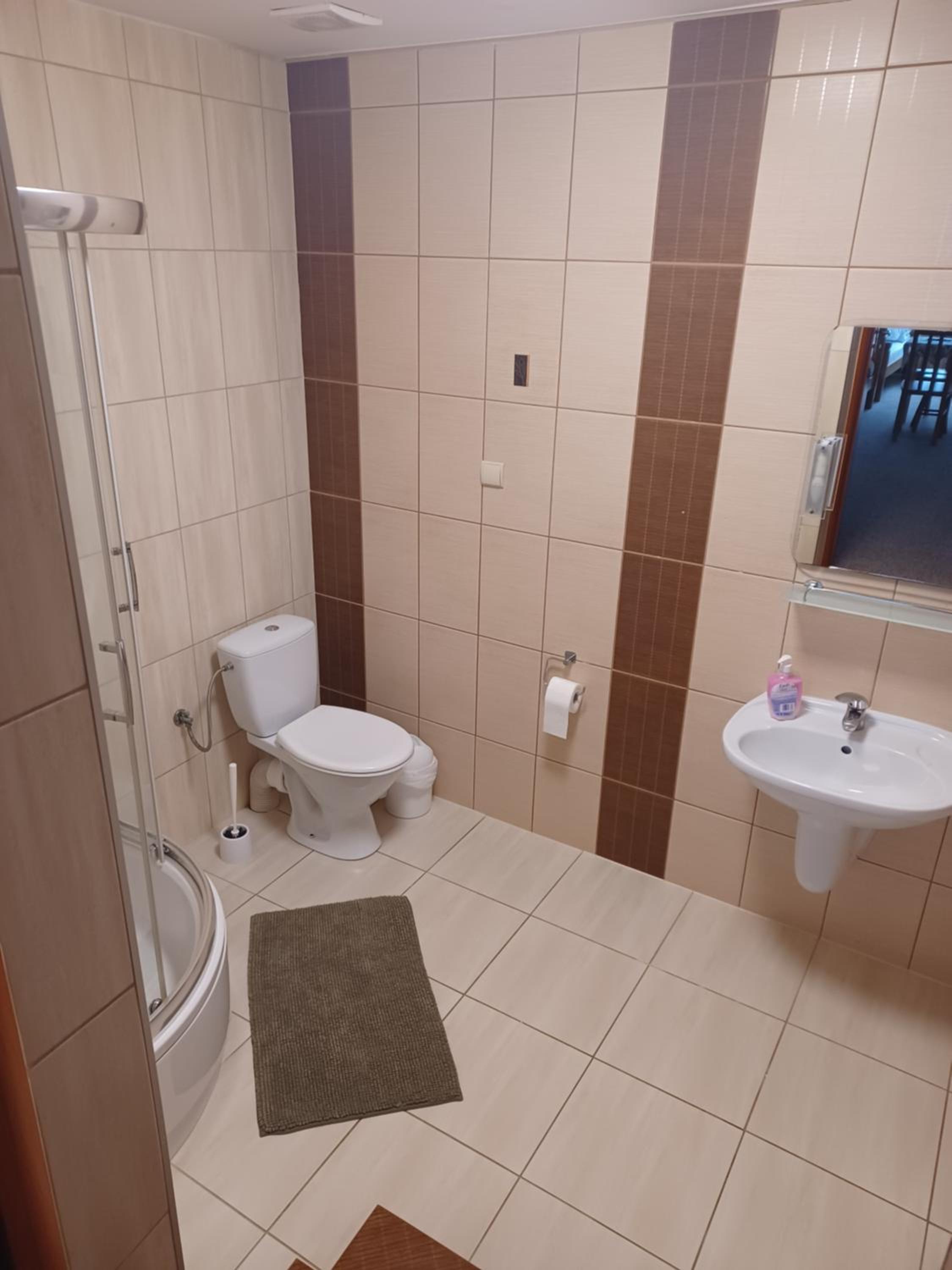 Family Room with Private Bathroom photo 1